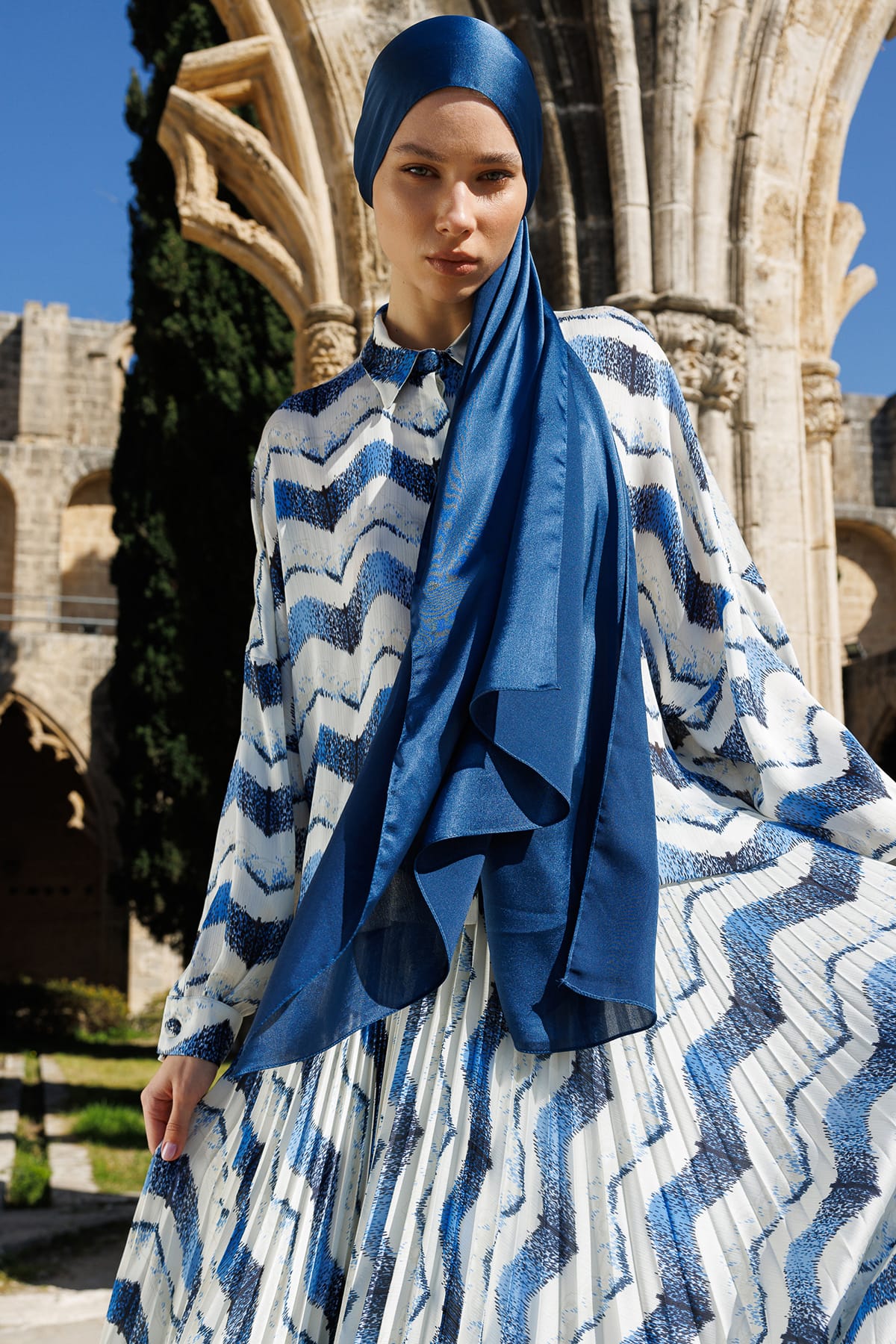 Diamond Aura Shawl - Navy Blue