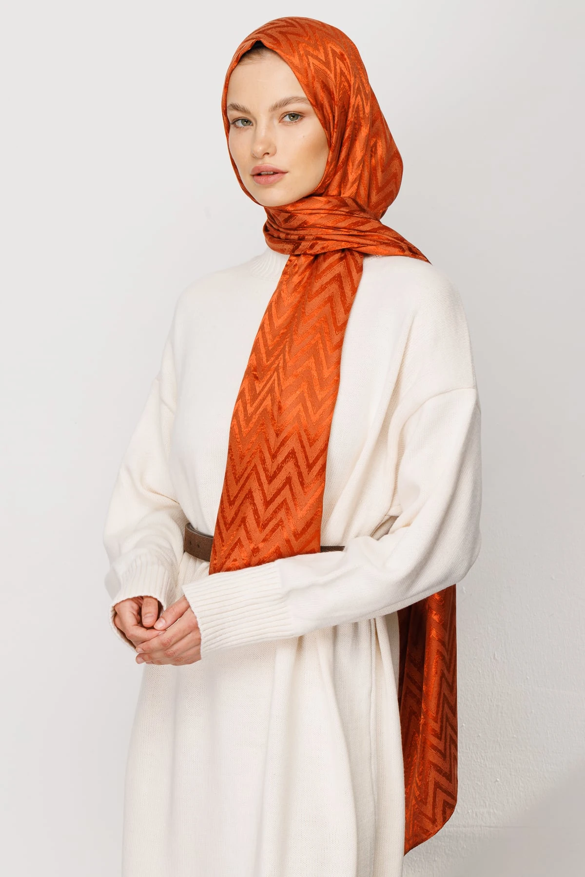 Zigzag Pattern Shiny Jacquard Shawl - Tile
