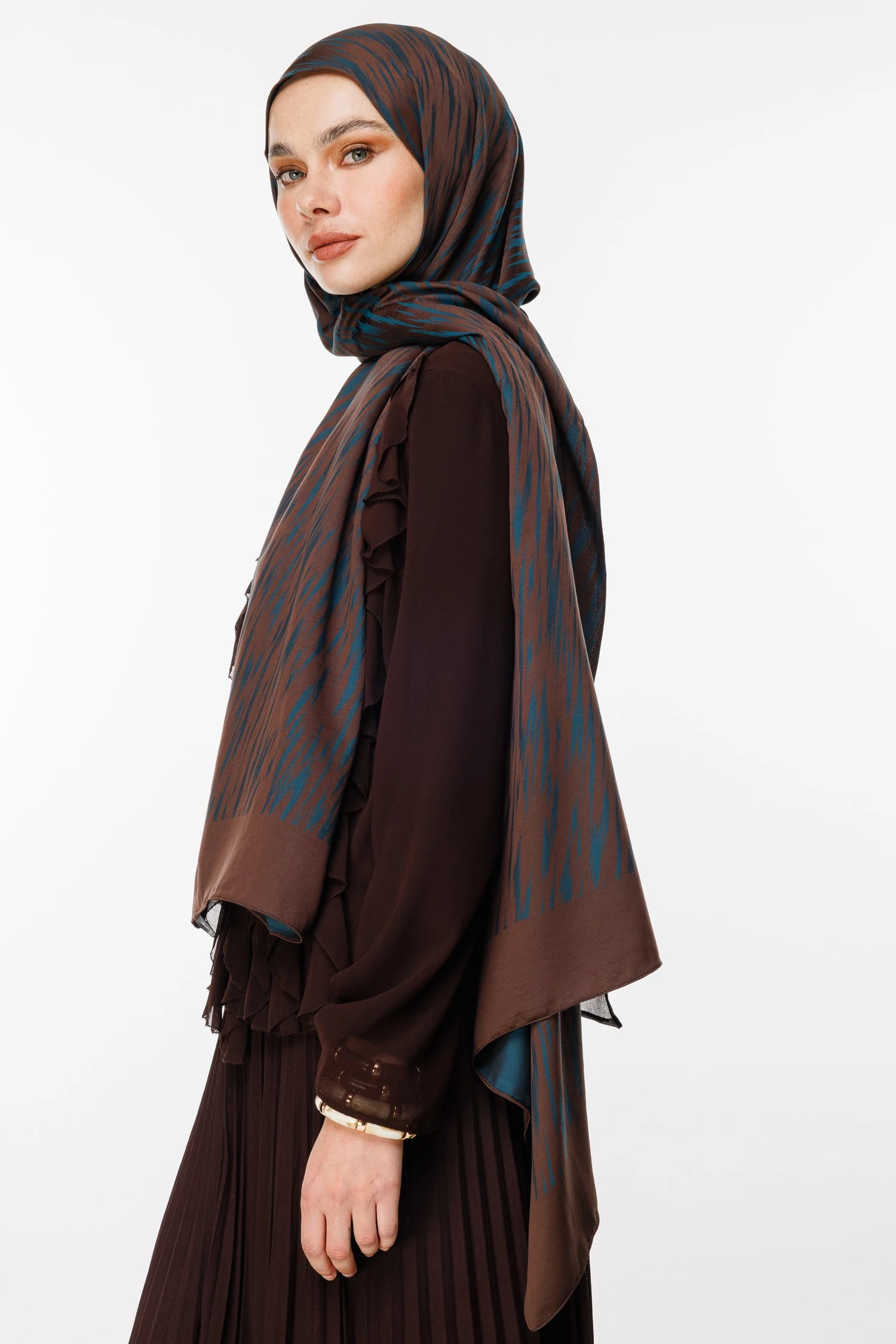 Selis-Pattern Reversible Shawl - Bitter Brown-Petroleum Blue
