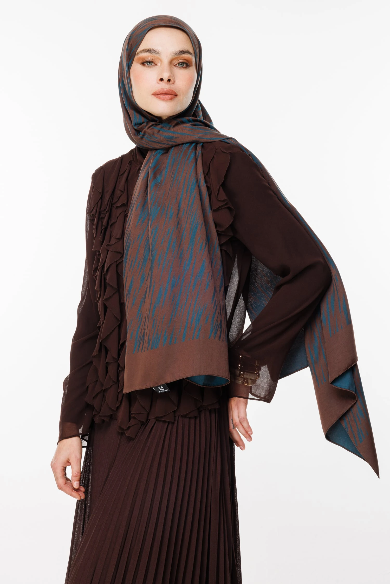 Selis-Pattern Reversible Shawl - Bitter Brown-Petroleum Blue