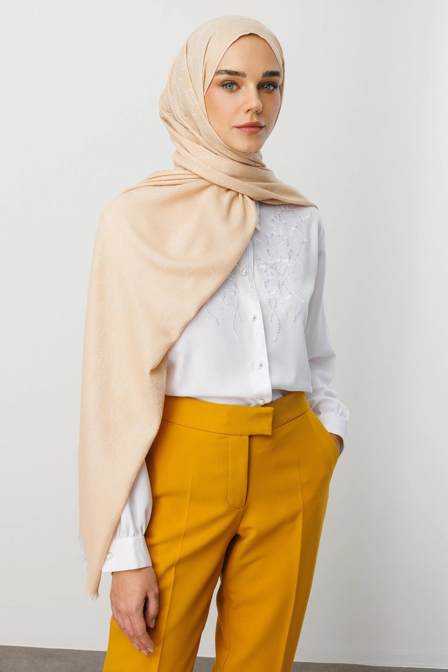 Toptan Yün İpek Şal - Vanilya