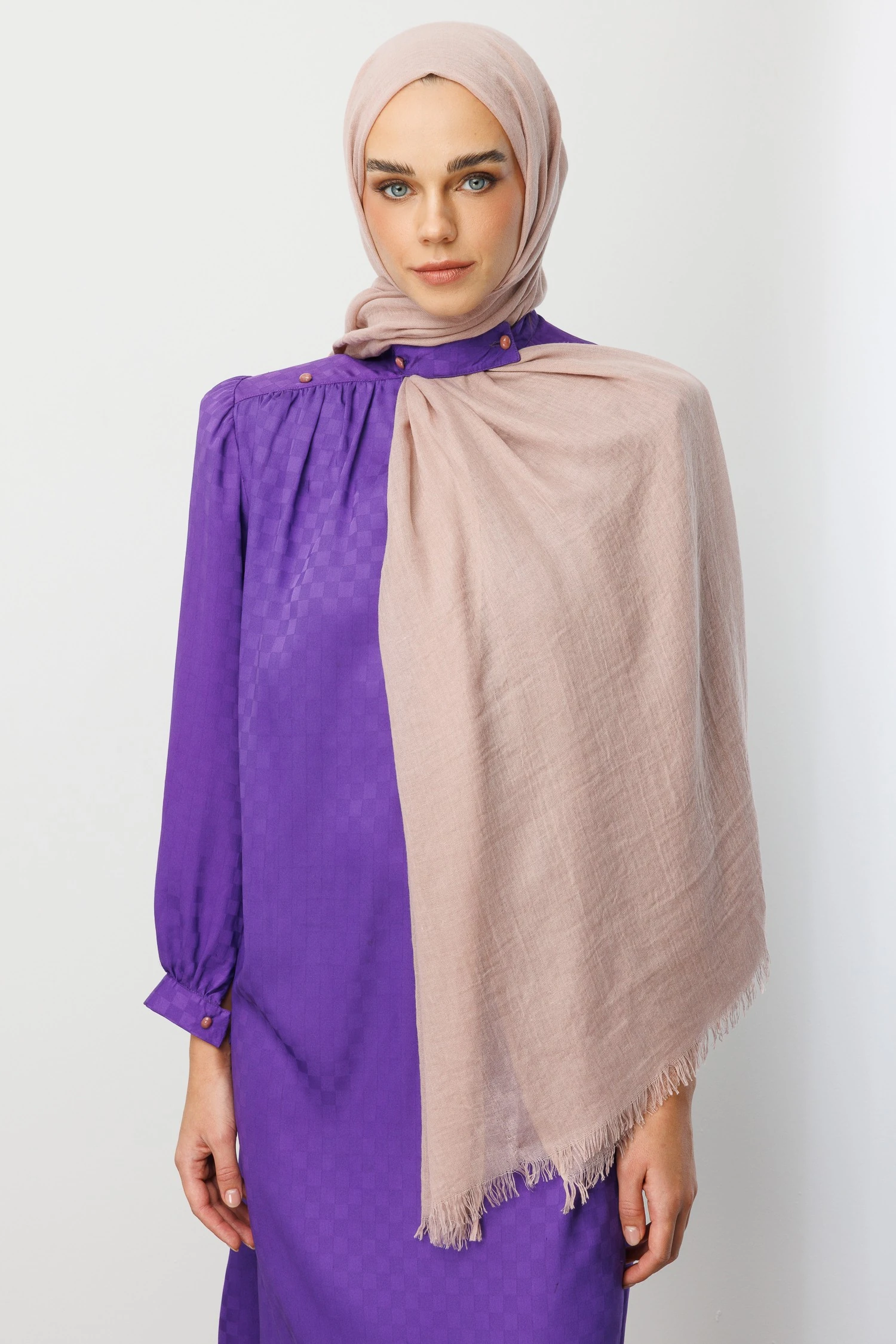 Wholesale Dubai Shawls - Powder