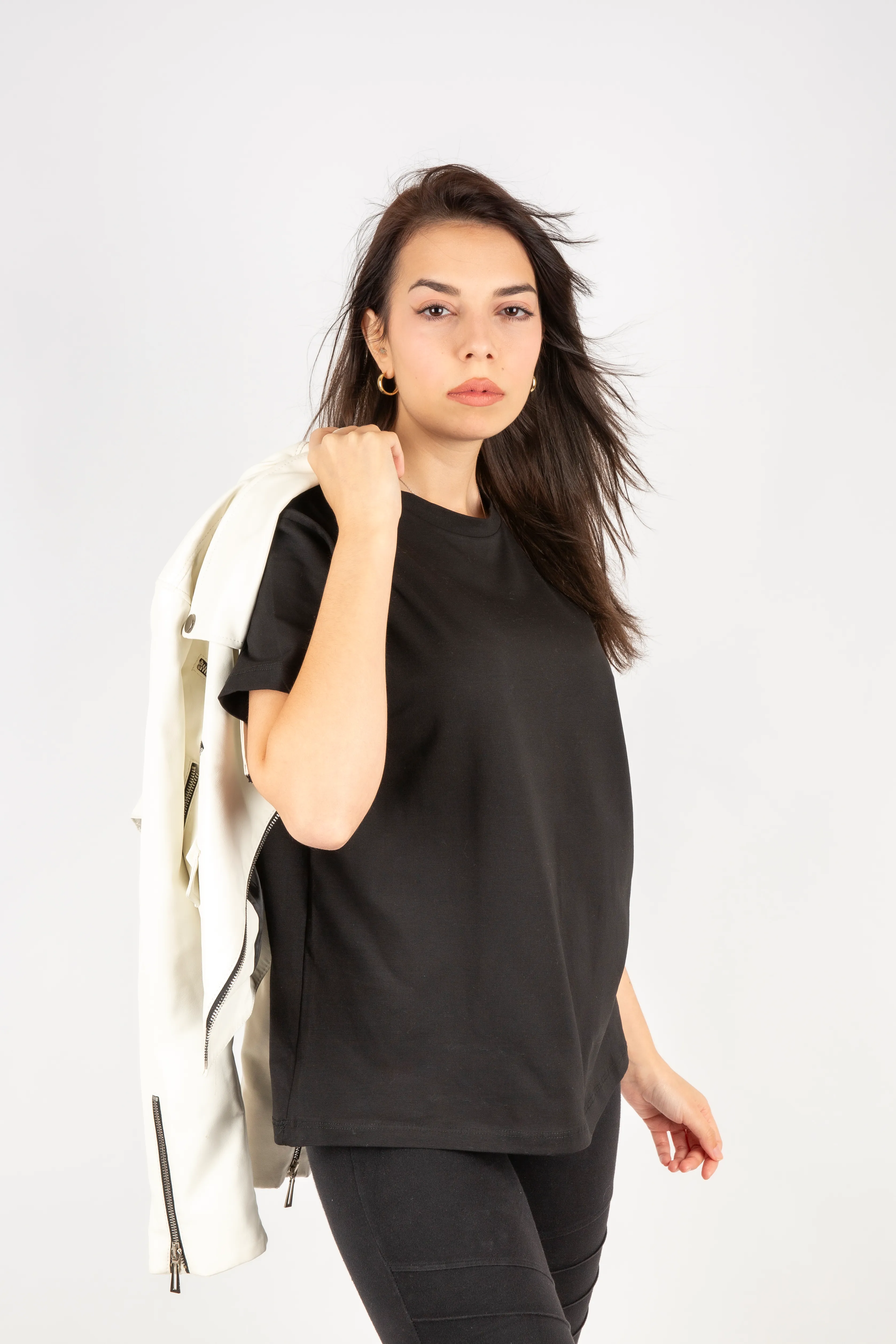 Bisiklet Yaka Loose Fit Kadın Tshirt  - Siyah