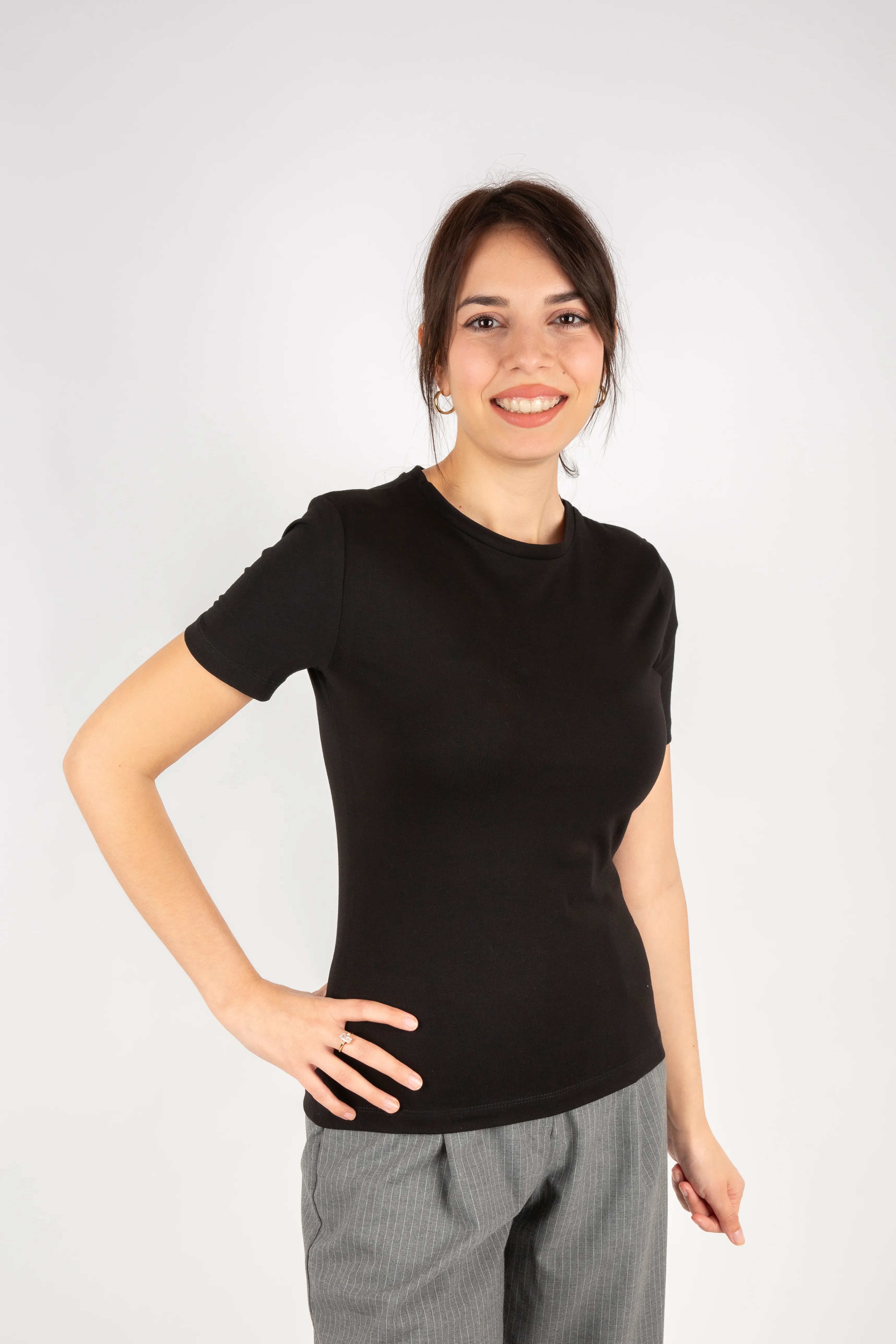 Bisiklet Yaka Slim Fit Kadın Tshirt - Siyah