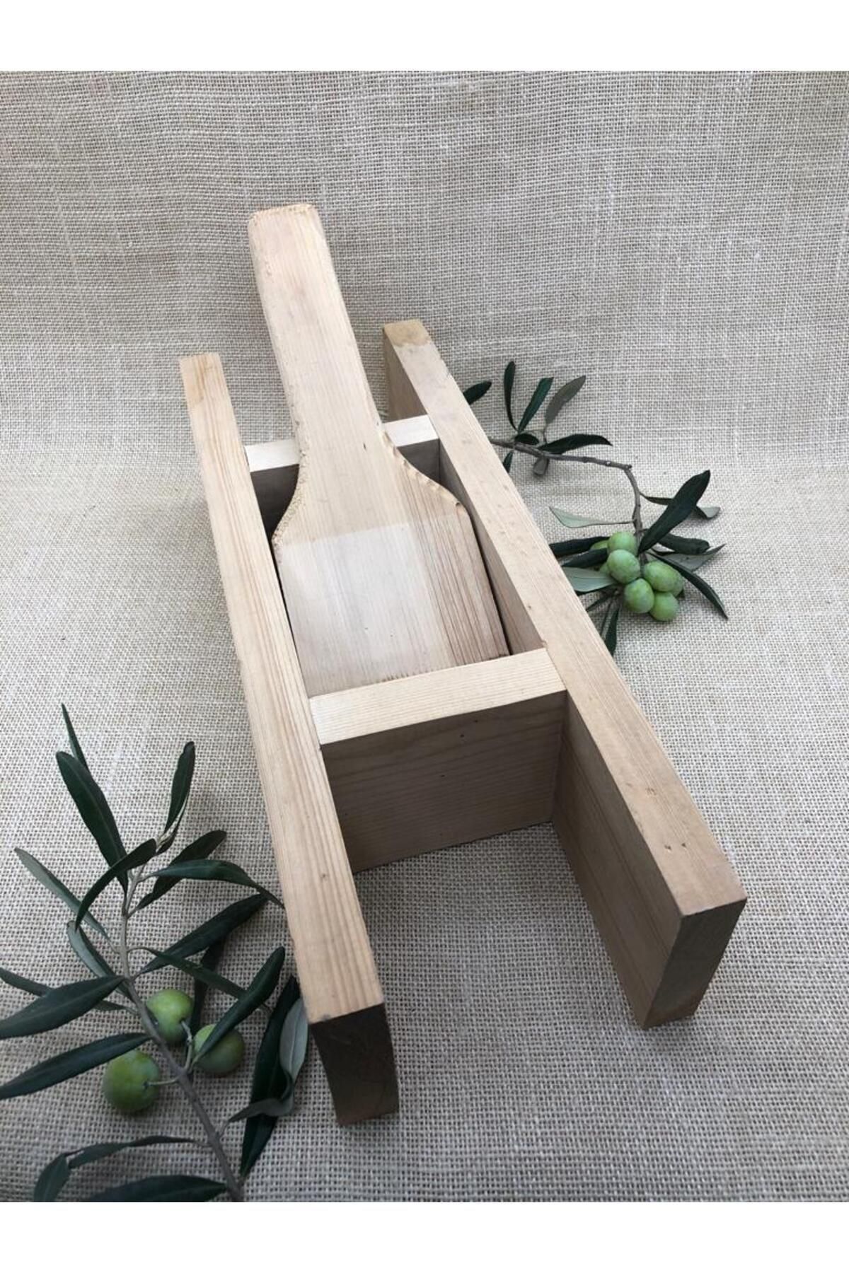 Ahşap Kolay Kullanımlı Ev Tipi Zeytin Kırma Makinesi