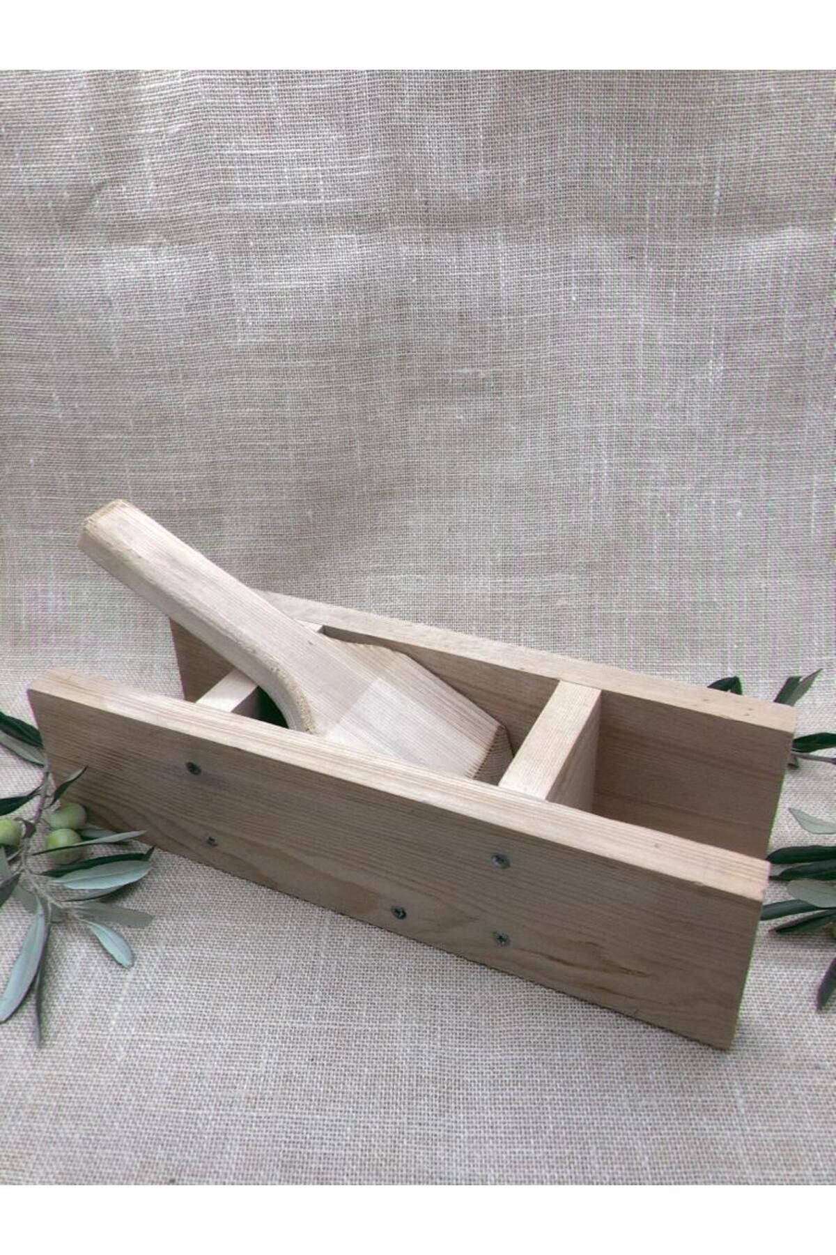 Ahşap Kolay Kullanımlı Ev Tipi Zeytin Kırma Makinesi