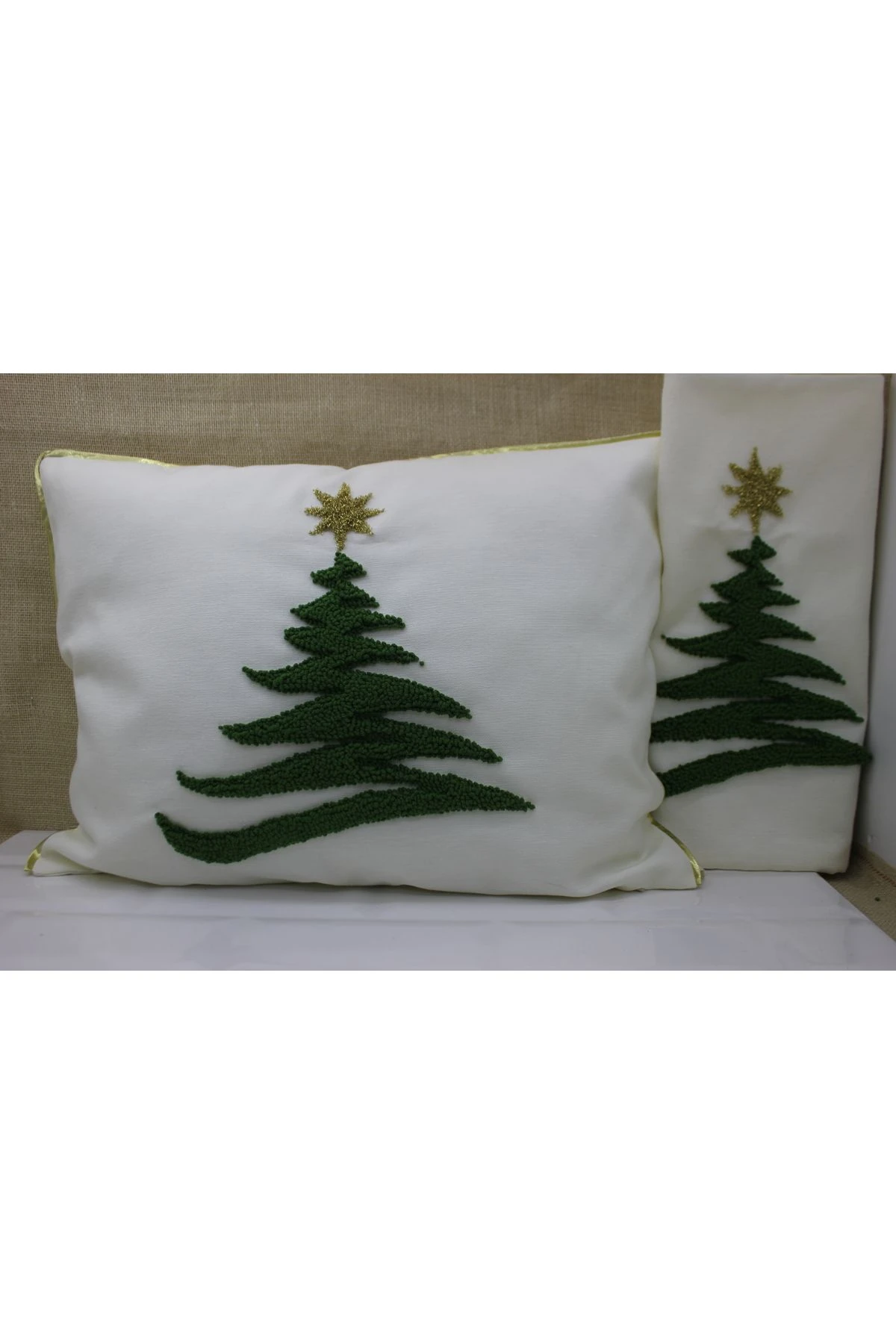 Yılbaşı Ağacı Punch Yastık Kılıfı