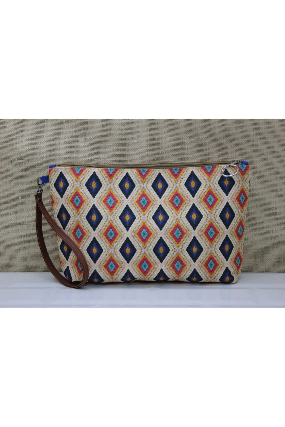 Baklava Desenli Deri Saplı Portföy Çanta