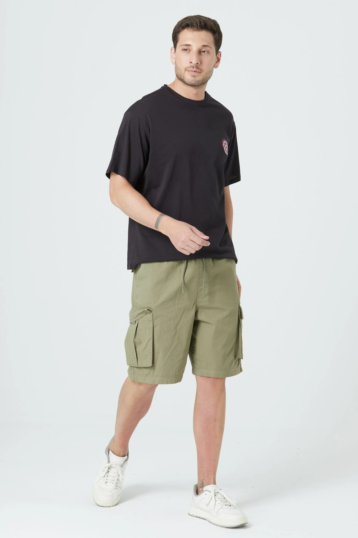 LASTİKLİ KARGO CEPLİ ŞORT