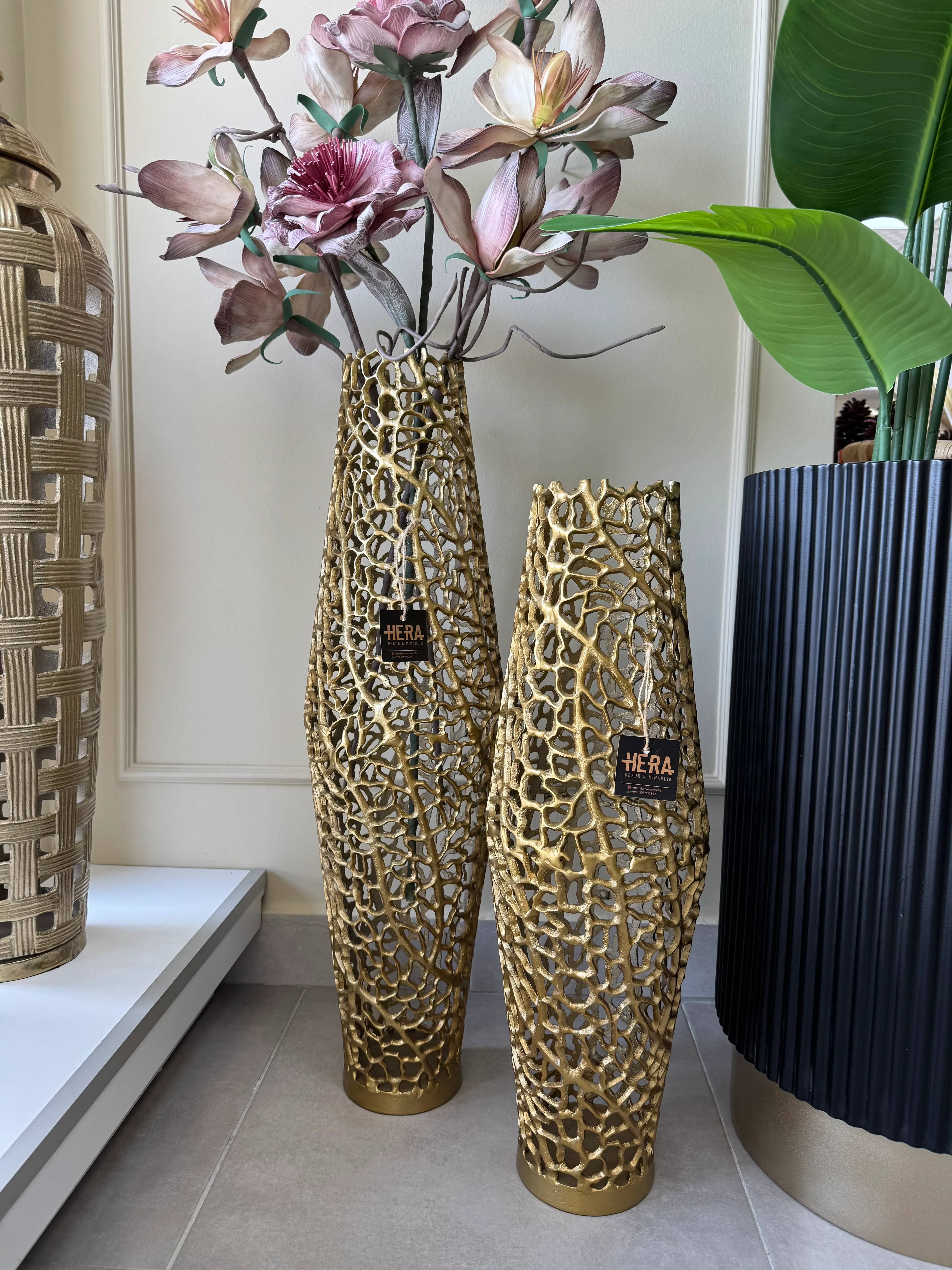 İTHAL DÖKÜM DELİKLİ YER VAZOSU