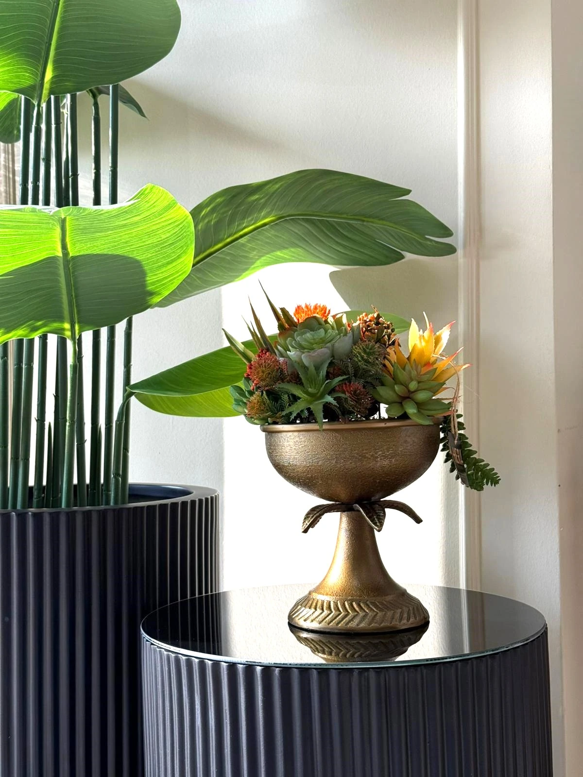 YAPRAK MODEL SAKSI SUKULENT ARANJMANI