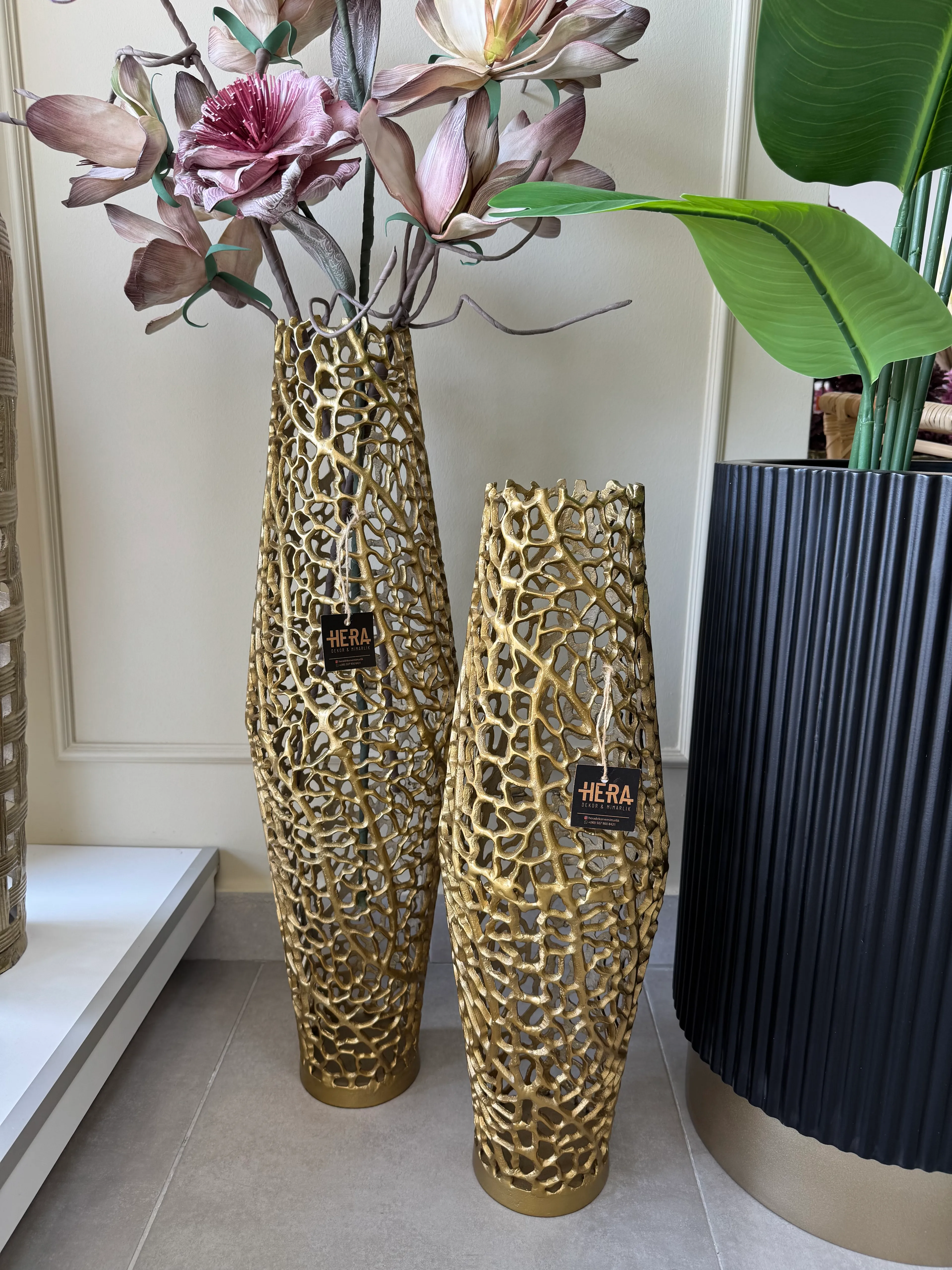 İTHAL DÖKÜM DELİKLİ YER VAZOSU