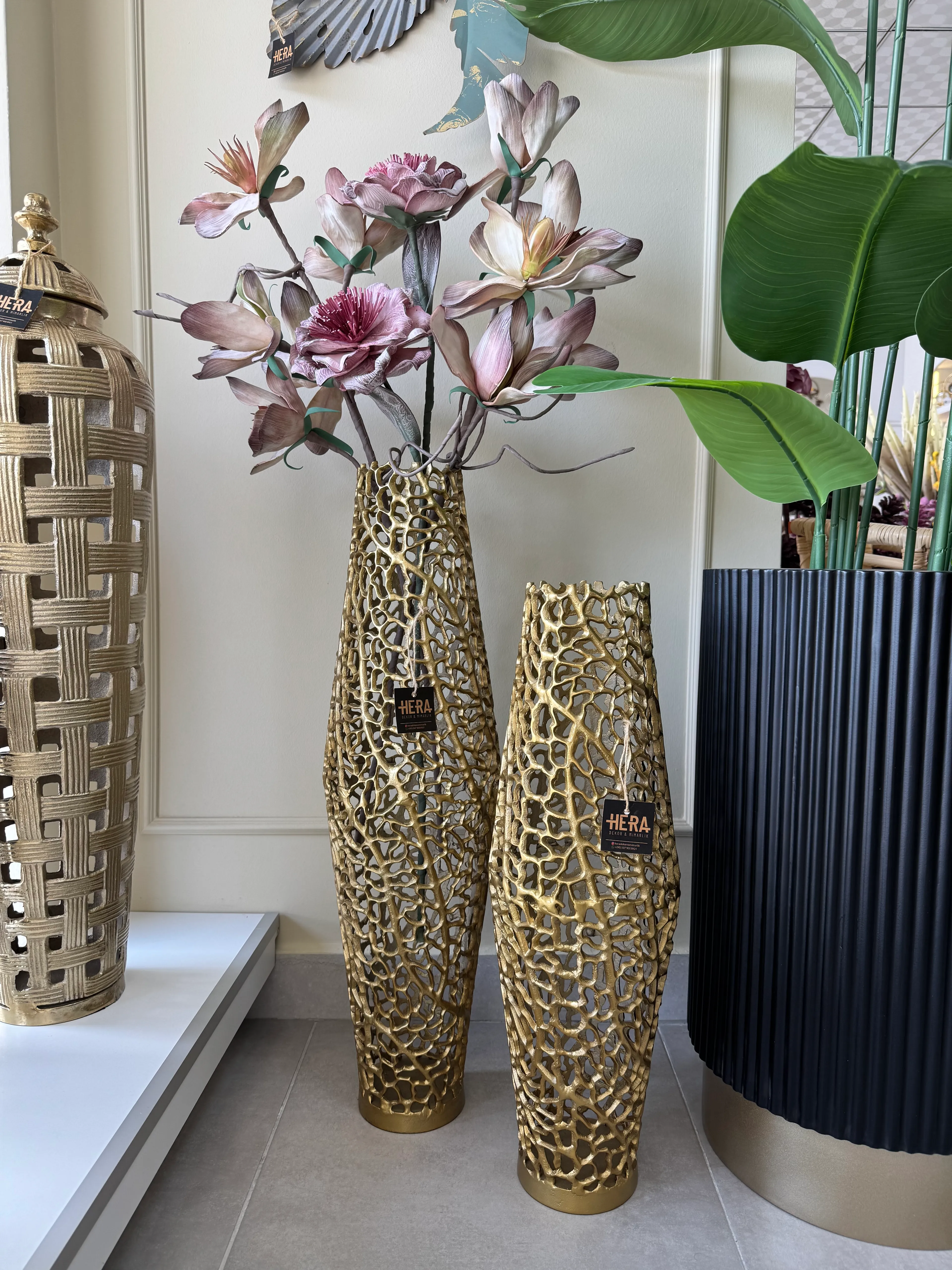 İTHAL DÖKÜM DELİKLİ YER VAZOSU