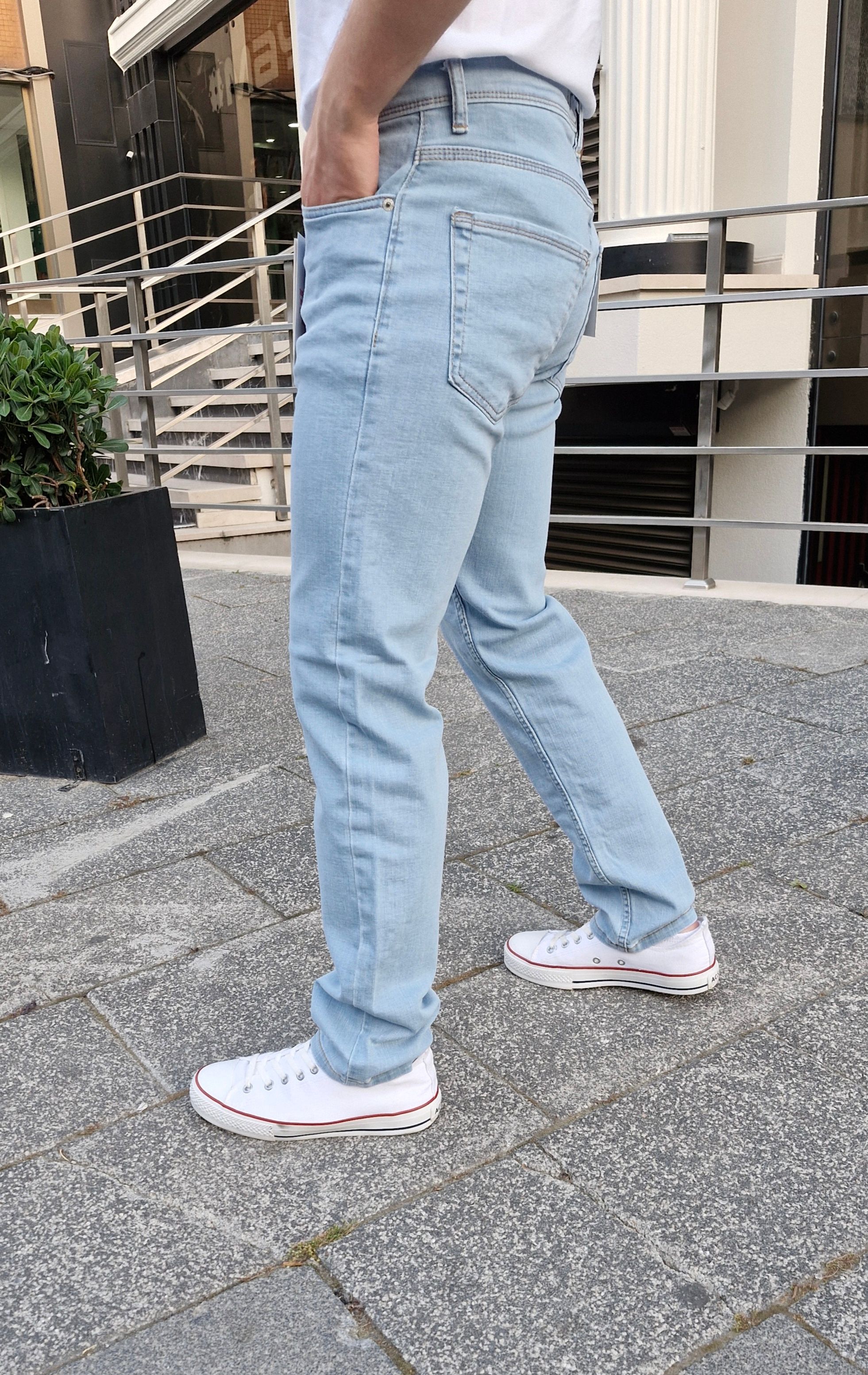 Erkek Regular Fit Rahat Kesim Buz Mavi Denim Pantolon