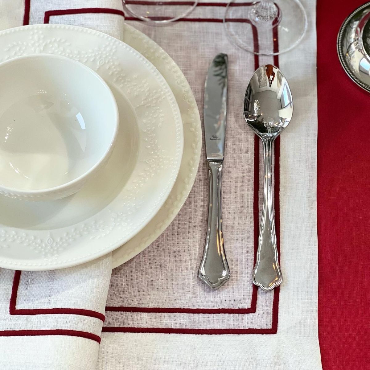 Kırmızı Sargılı Amerikan Servisi