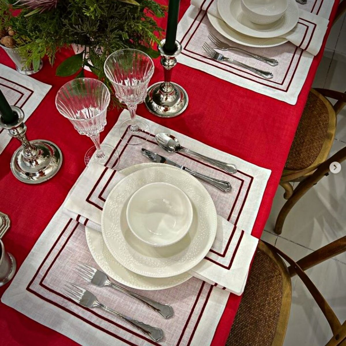 Kırmızı Sargılı Amerikan Servisi