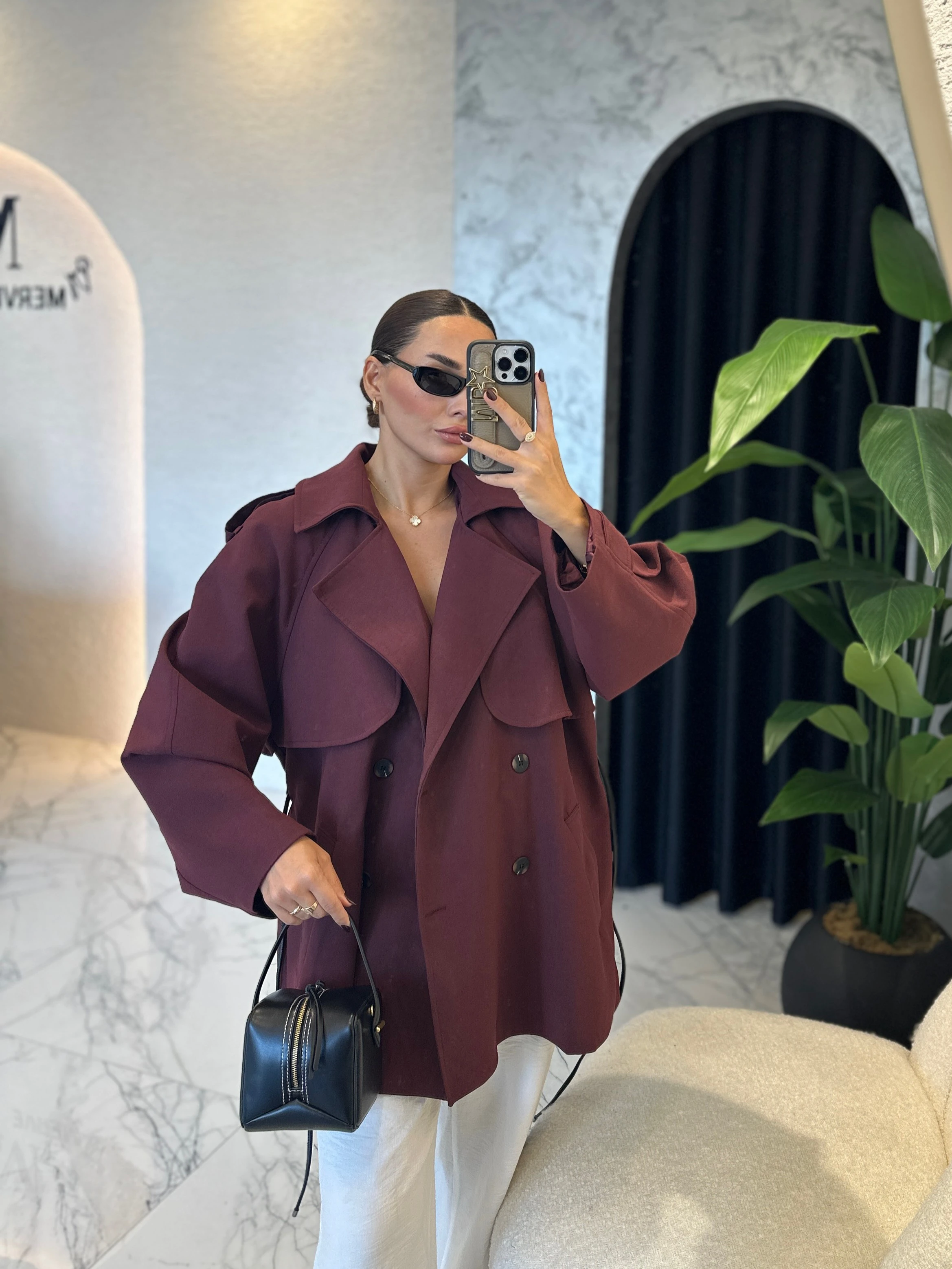 Deri Kemer Detaylı Kısa Trençkot