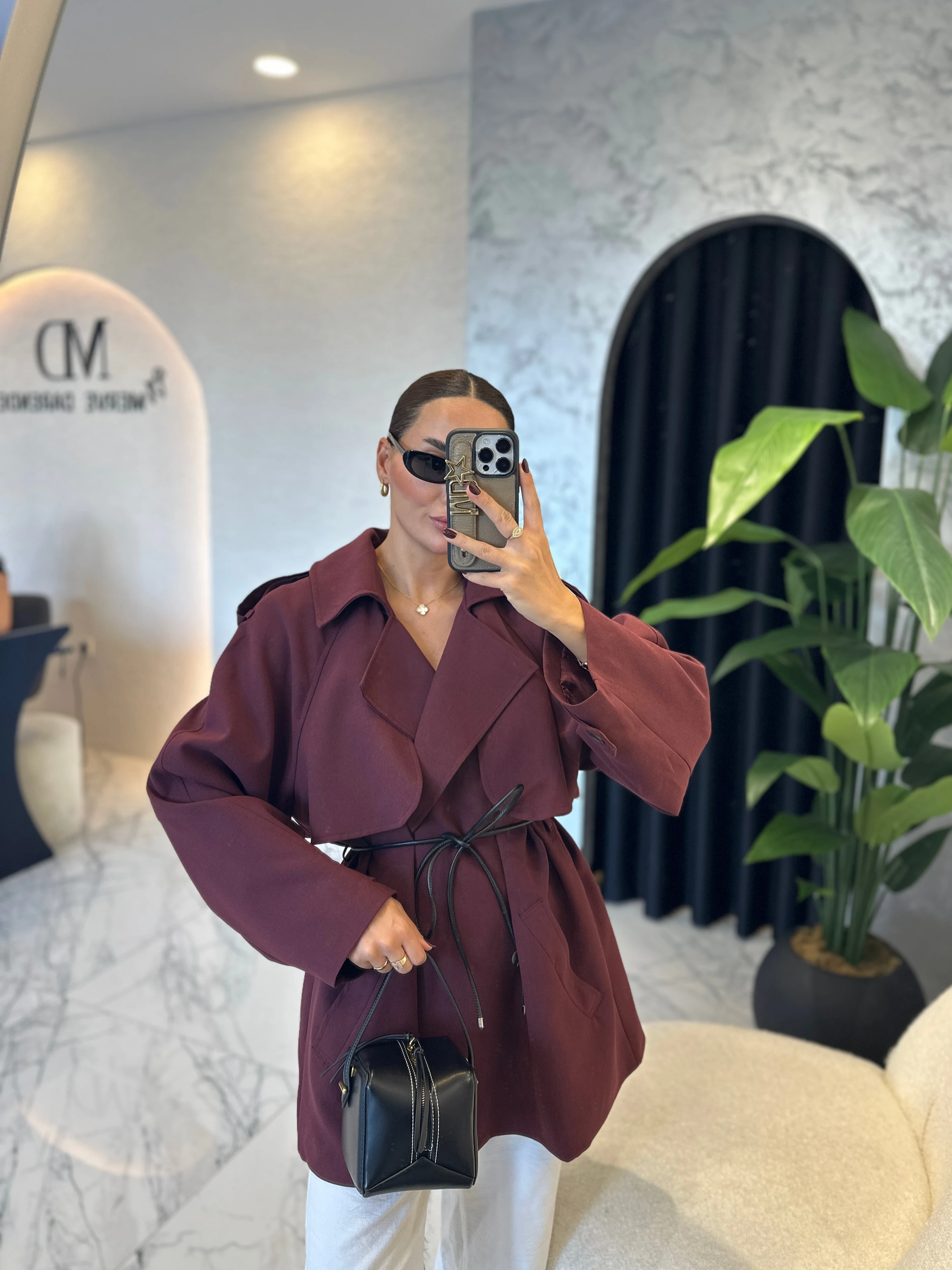 Deri Kemer Detaylı Kısa Trençkot