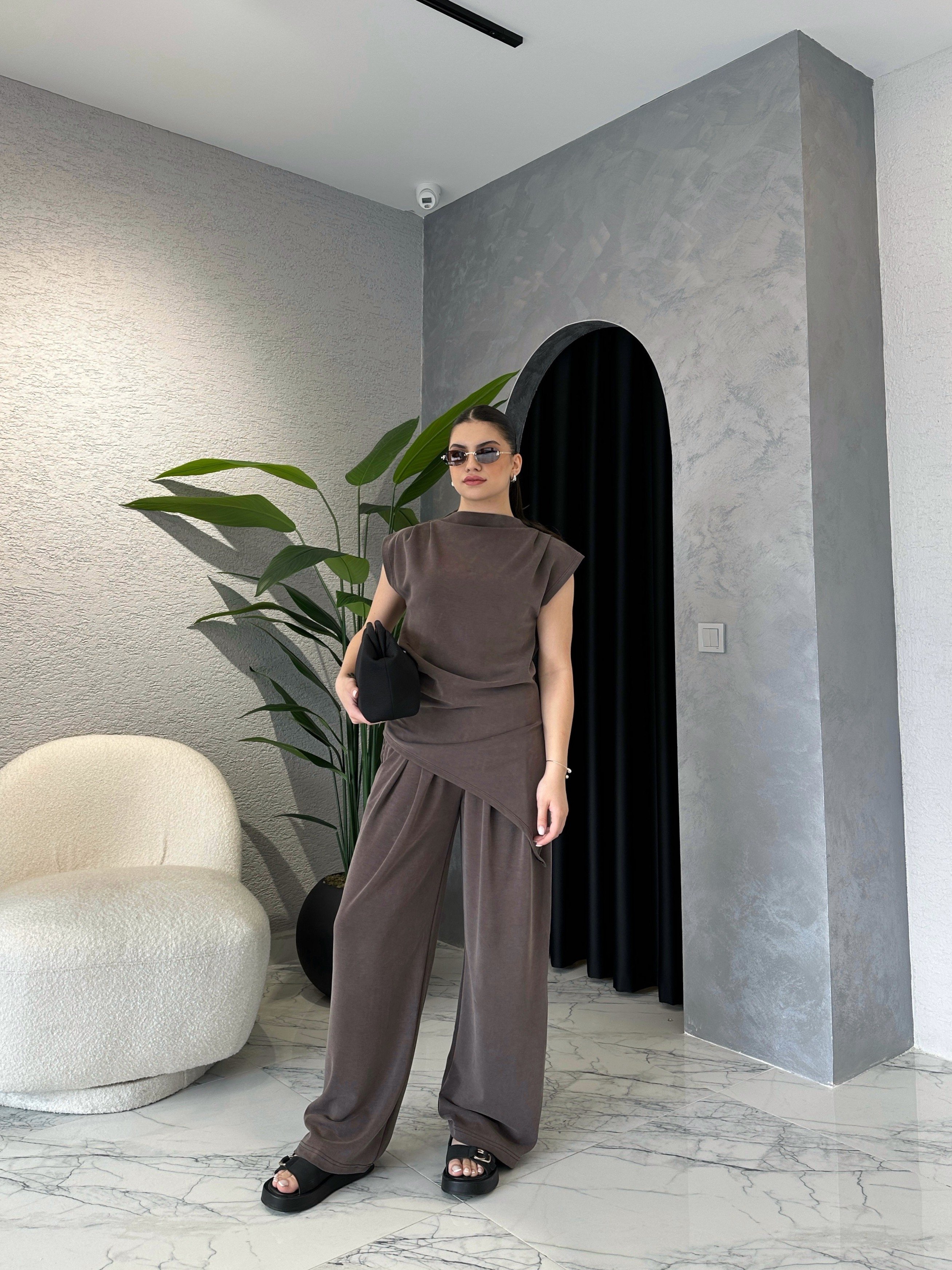 Dokulu Modal Kumaş Tasarım Bluz Pantolon Takım - Kahve