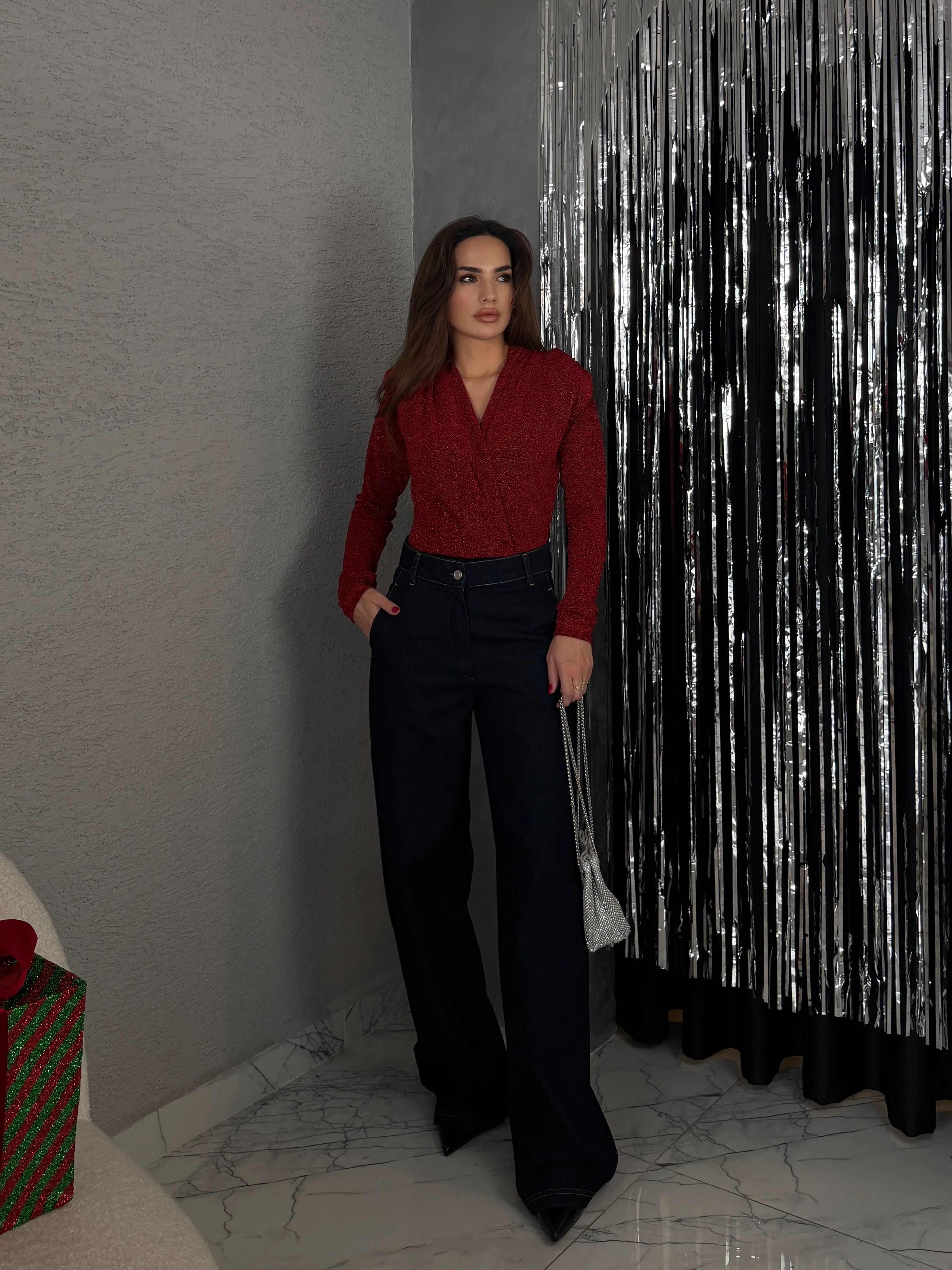 Vatkalı Kruvaze Yaka Işıltılı Çıt Çıtlı Bluz 