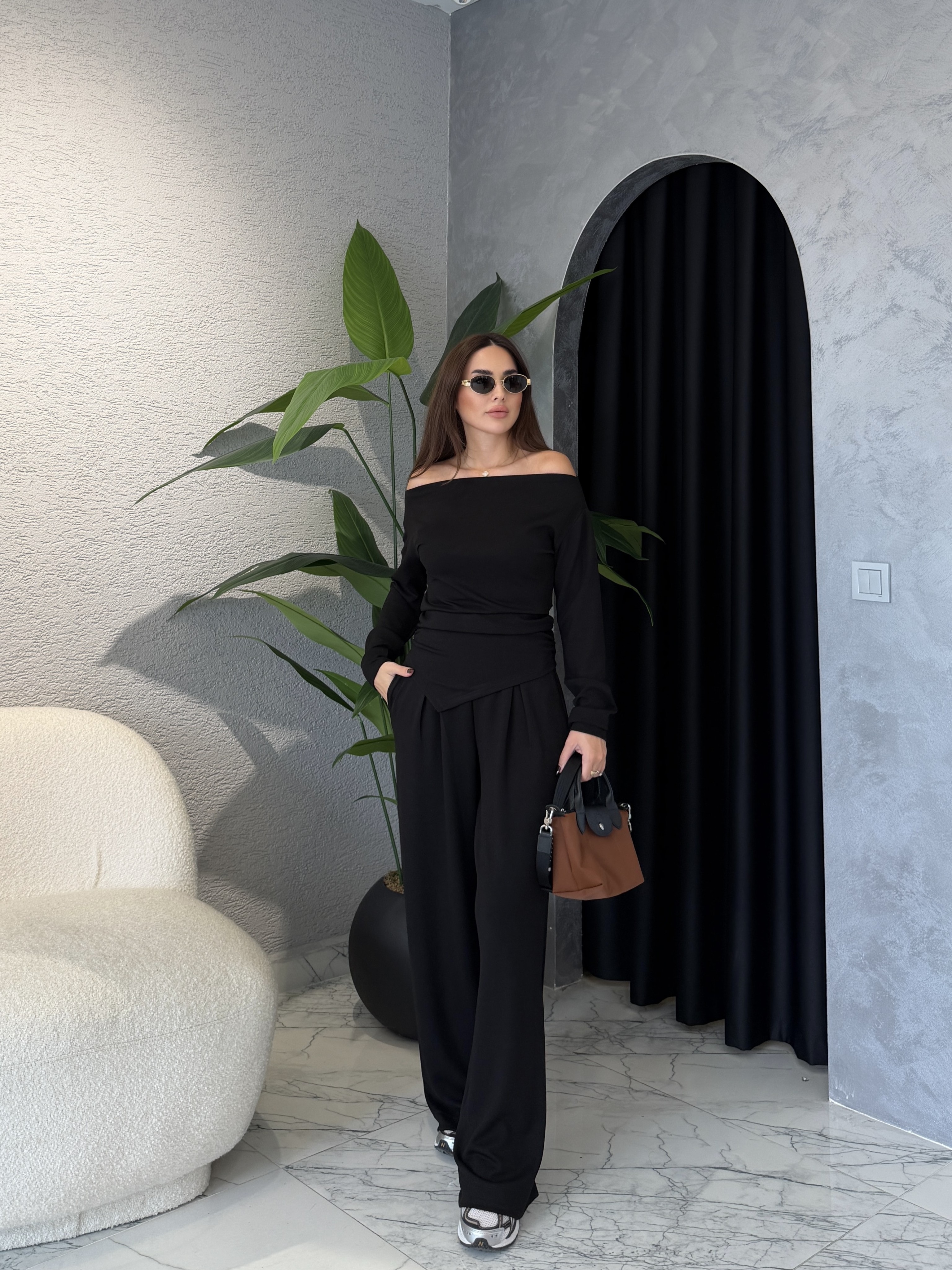 Madonna Yaka Asimetrik Modal Takım - Siyah