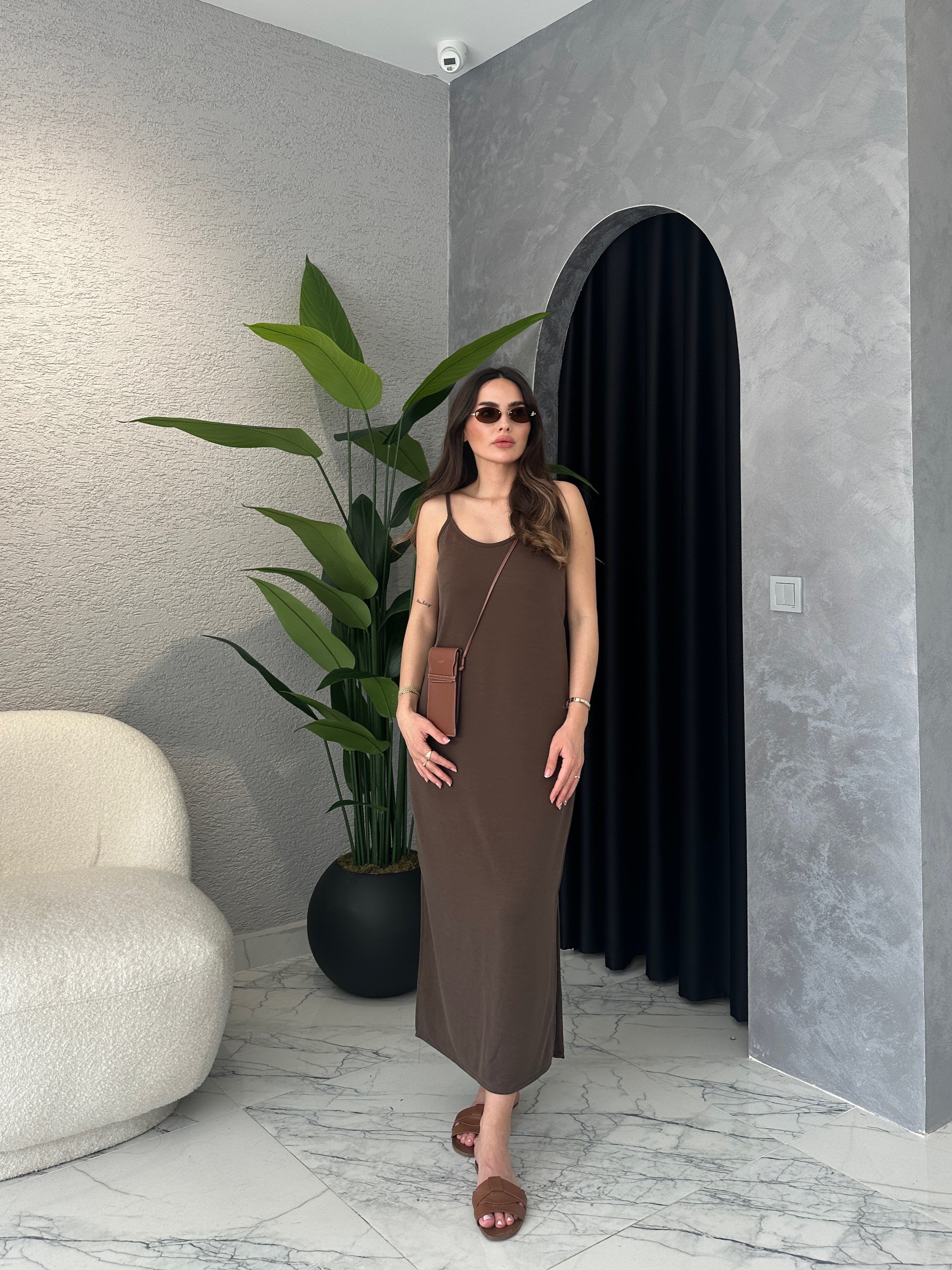 Askılı Modal Kumaş Yırtmaçlı Elbise - Kahve