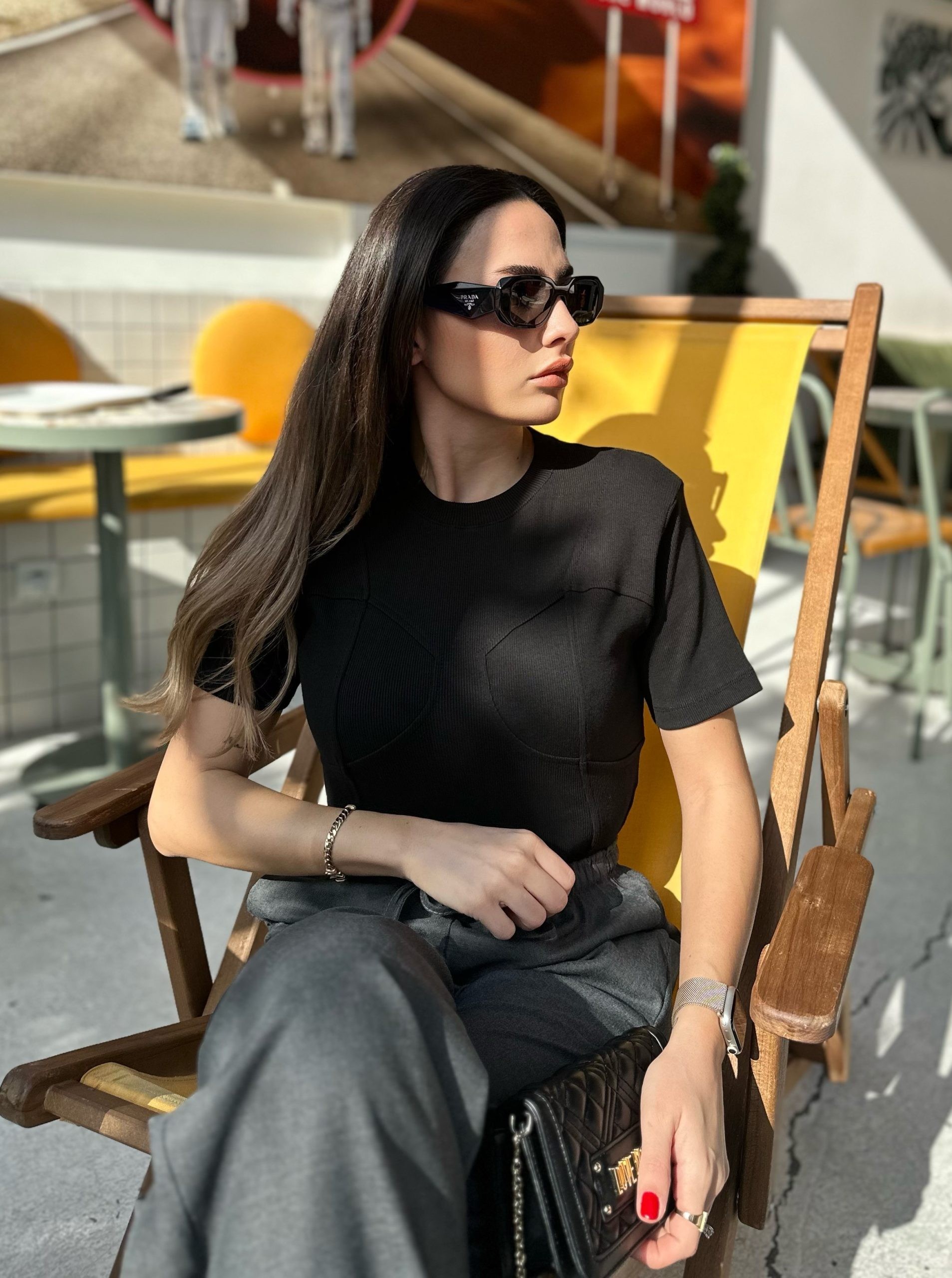 Biye Detay Omzu Vatkalı Crop Tshirt - Siyah