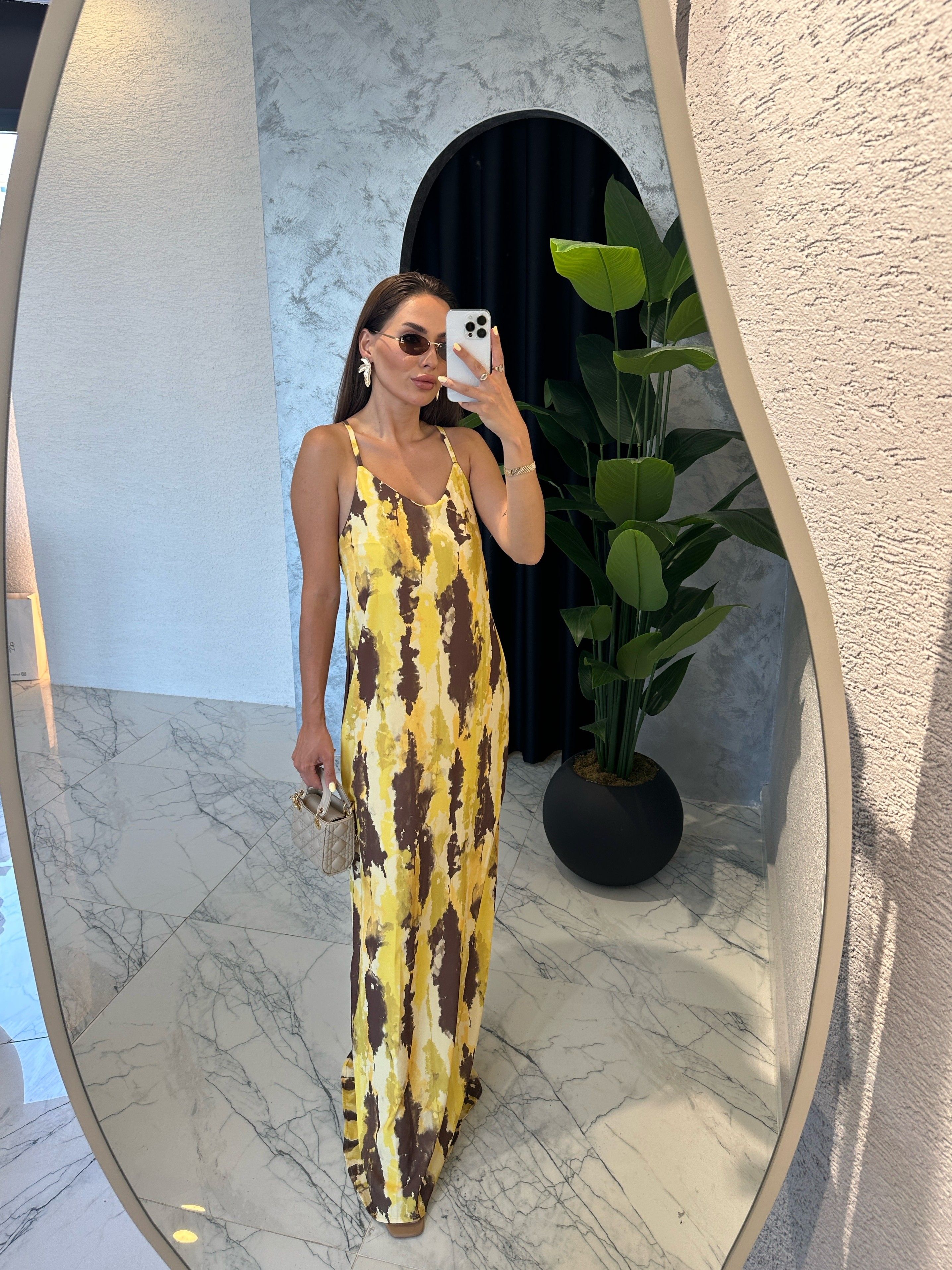 Batik Desen Dubai Kumaş Askılı Elbise