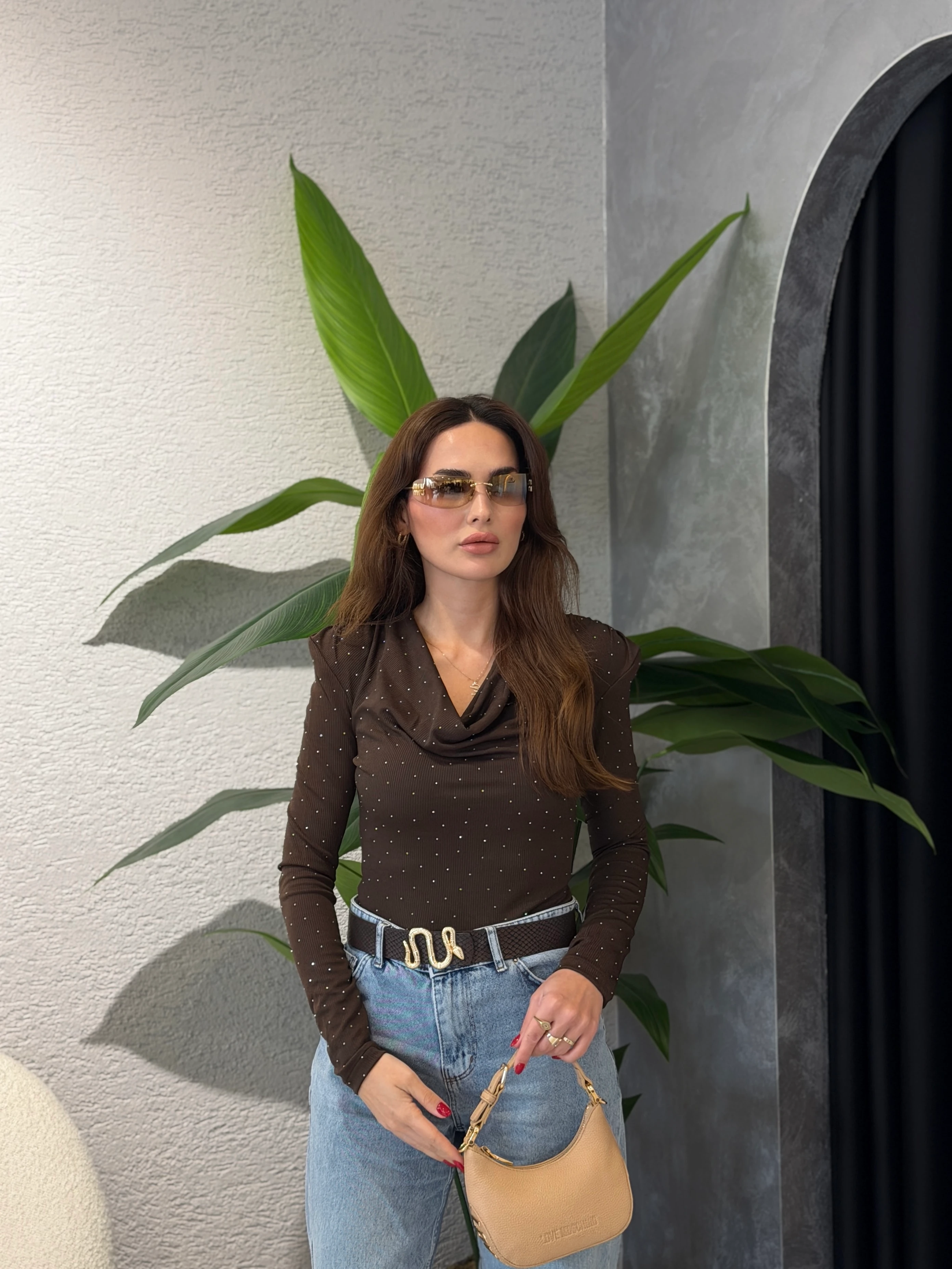 Degaje Yaka Vatkalı Taşlı Bluz