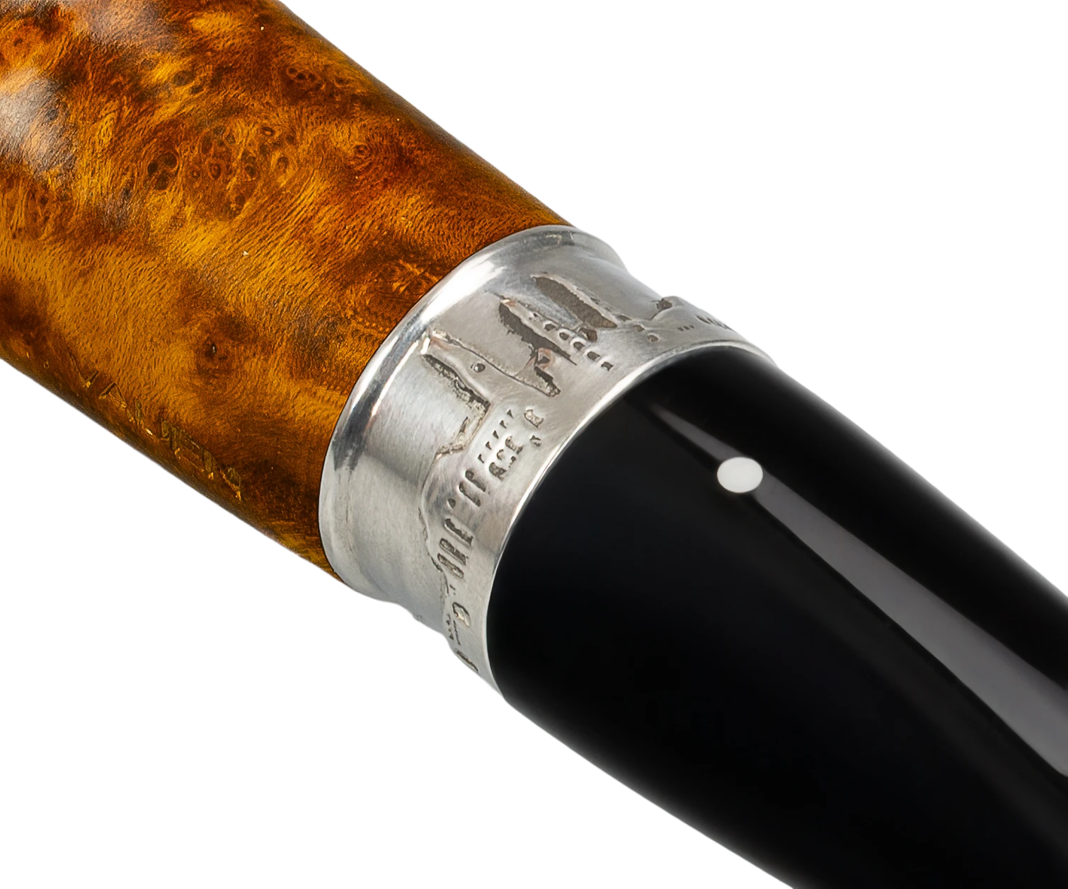 Vauen Skyline Nürnberg 9mm. Filtreli Akrilik Saplı Pipo 215325