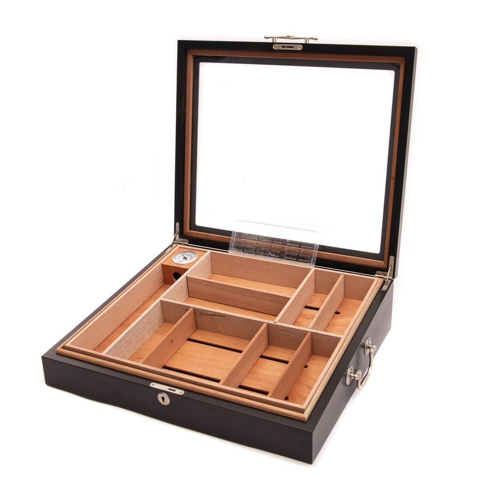 Hauser Black Lacquer Humidor
  564042