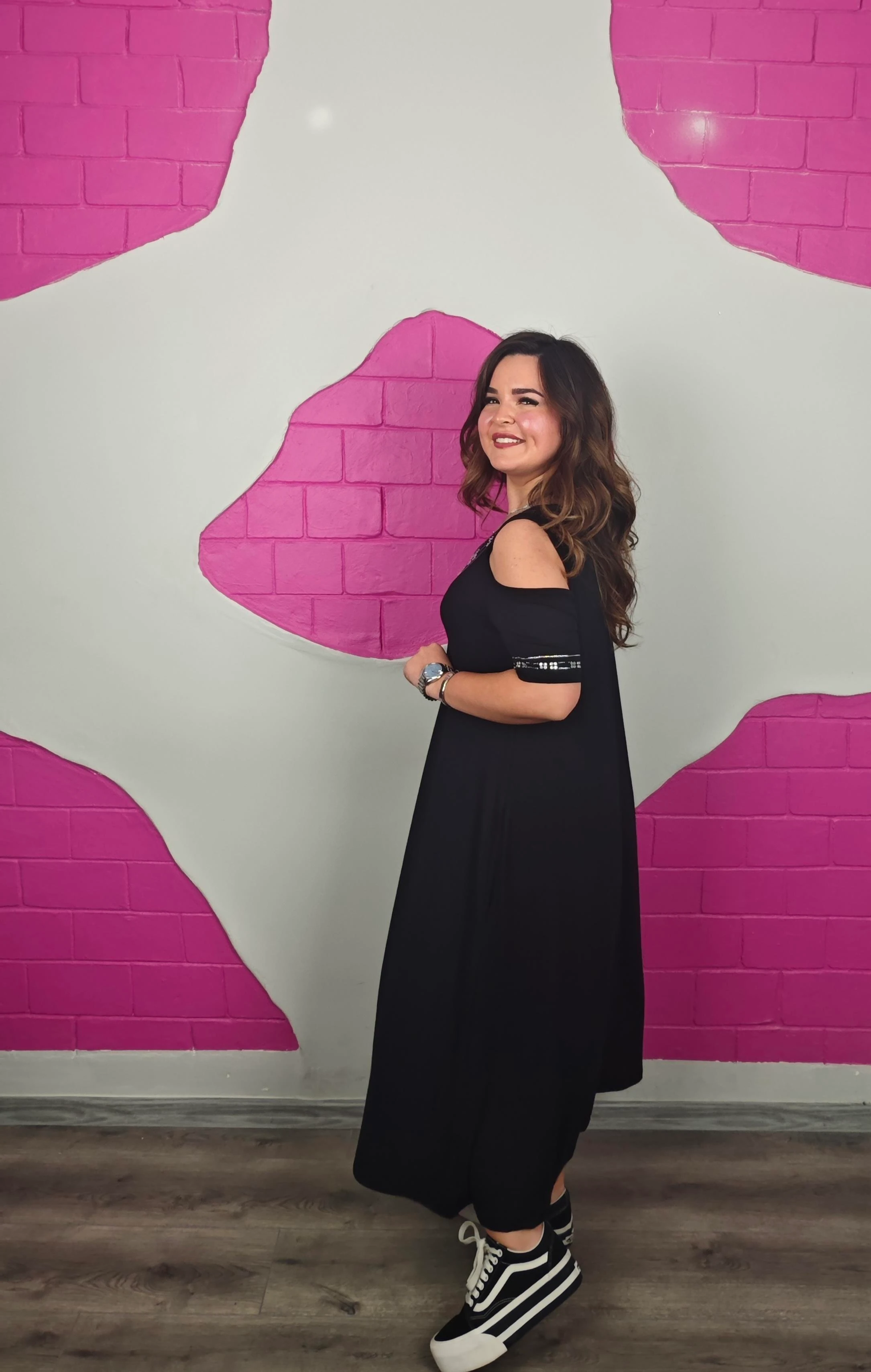 BÜYÜK BEDEN YAKASI TAŞLI ELBİSE