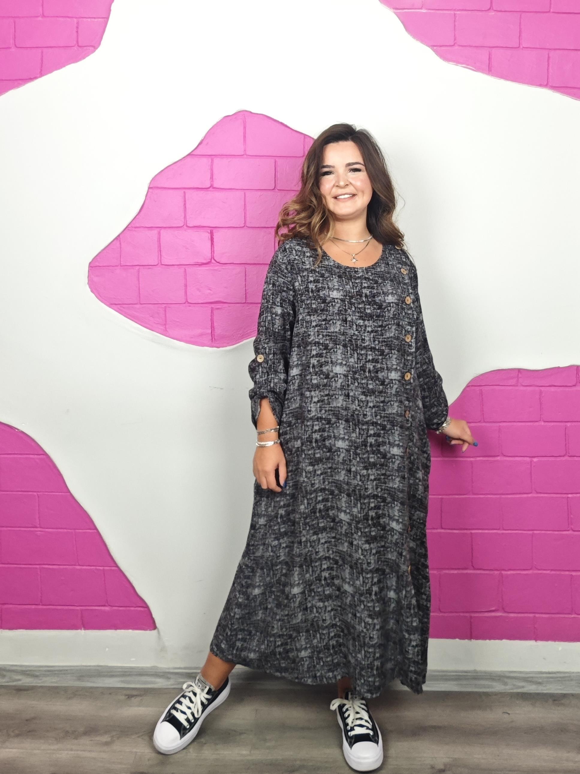 BÜYÜK BEDEN GRİ DÜĞMELİ VİSKON ELBİSE ÖN SİPARİŞE AÇIK 24 EYLÜL KARGO