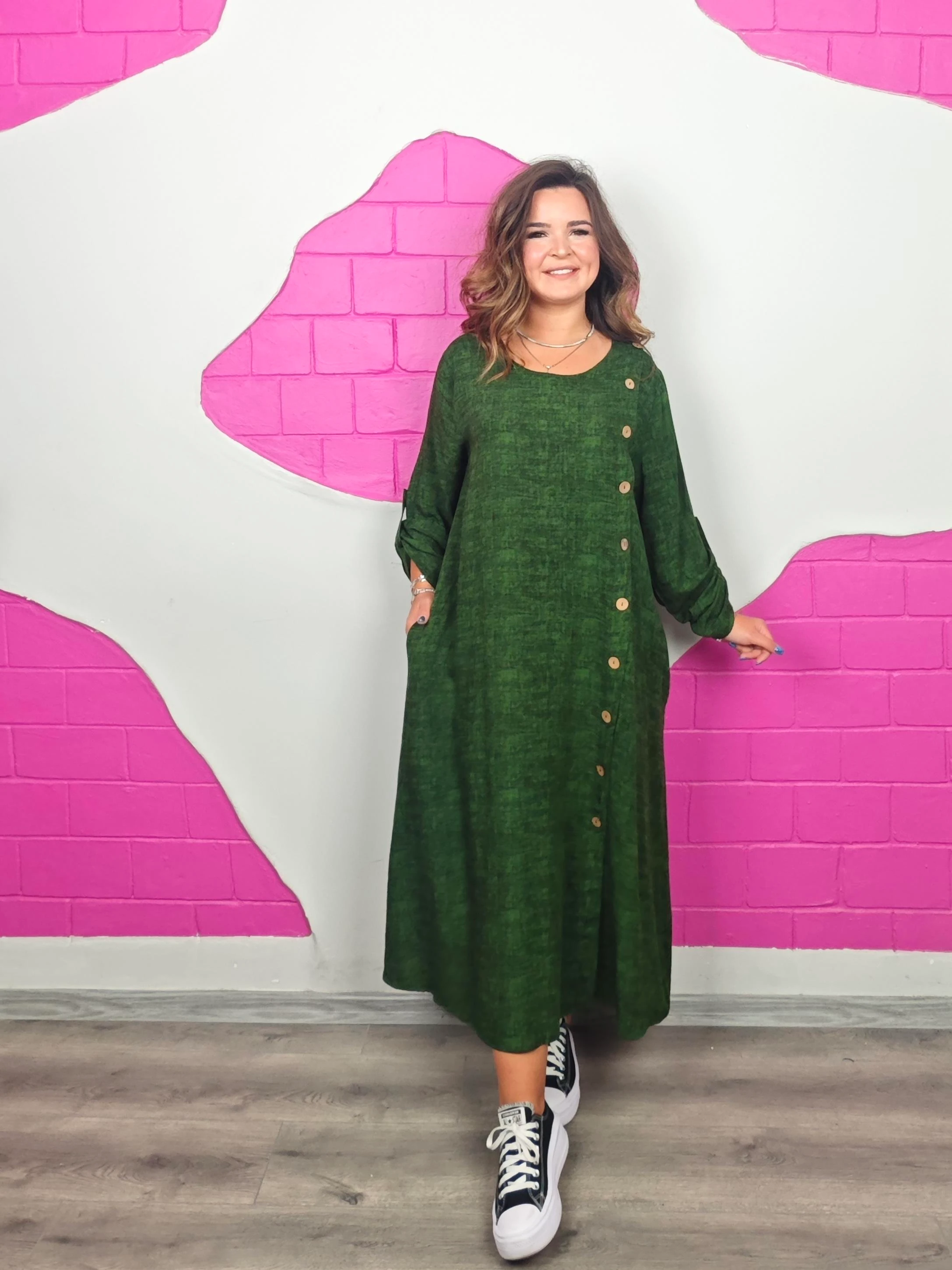 BÜYÜK BEDEN YEŞİL DÜĞMELİ VİSKON ELBİSE ÖN SİPARİŞE AÇIK 24 EYLÜL KARGO