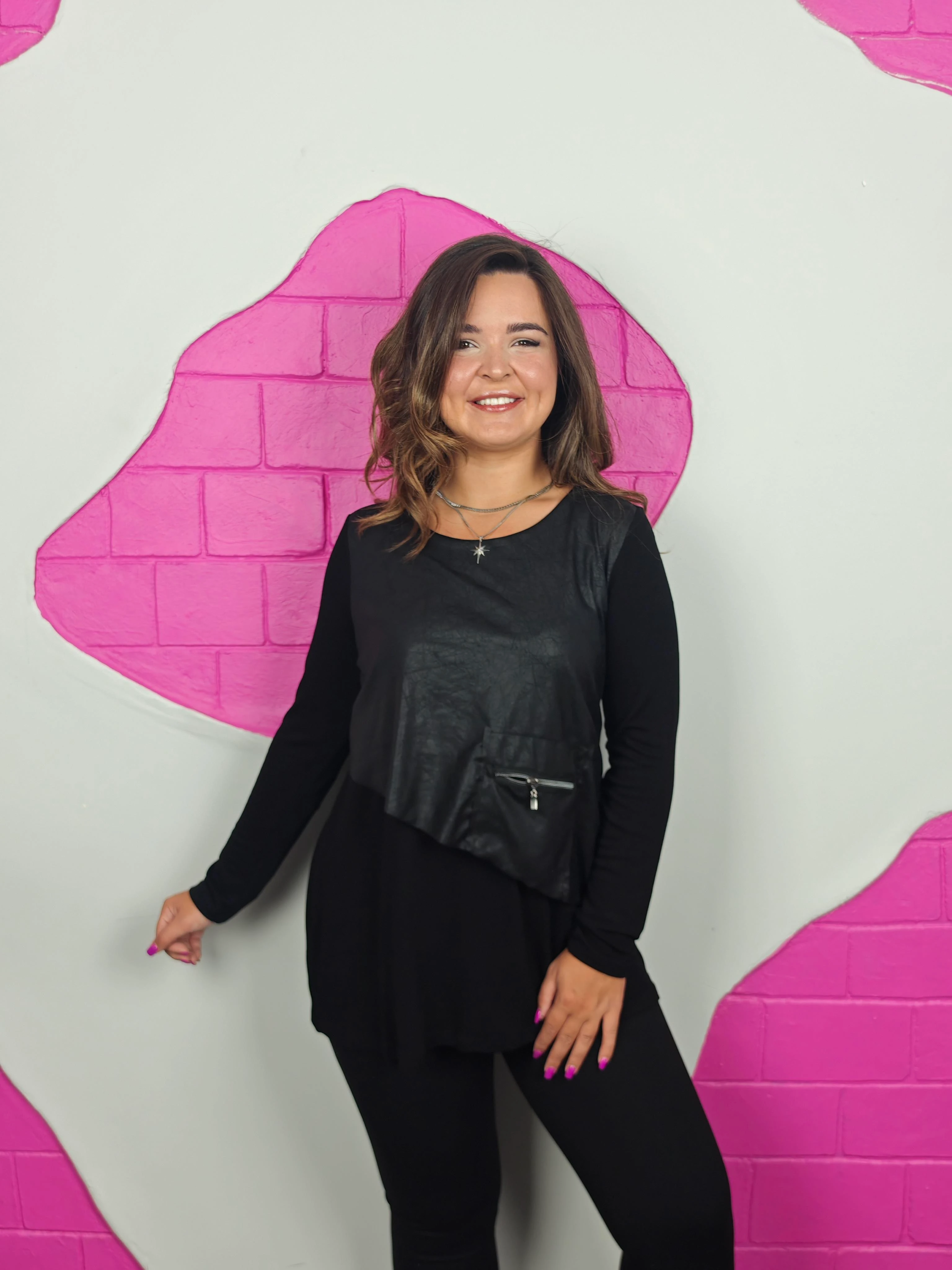 BÜYÜK BEDEN DERİLİ FERMUAR DETAYLI BLUZ