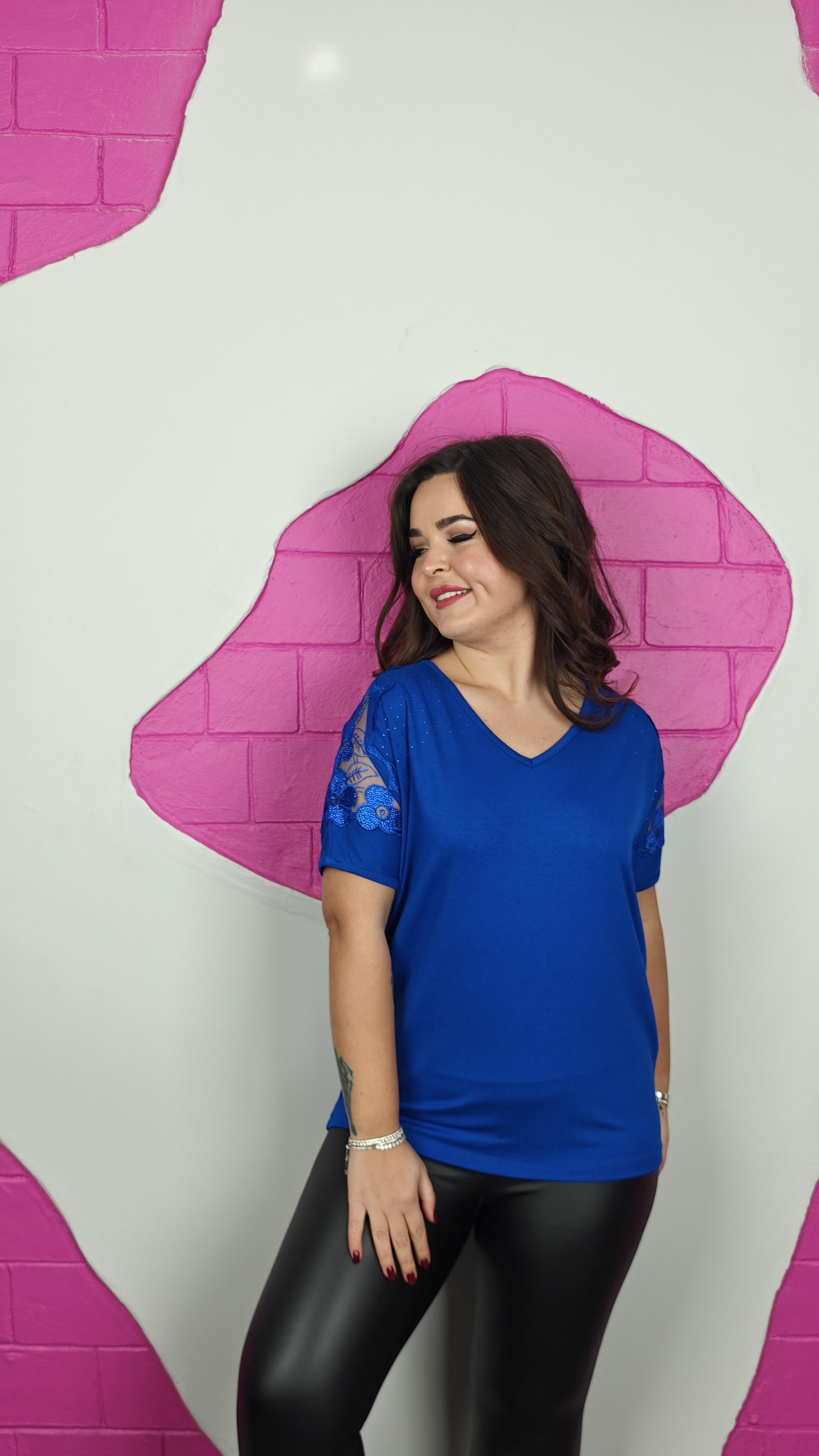 BÜYÜK BEDEN SAKS OMUZ DEKOLTELİ BLUZ