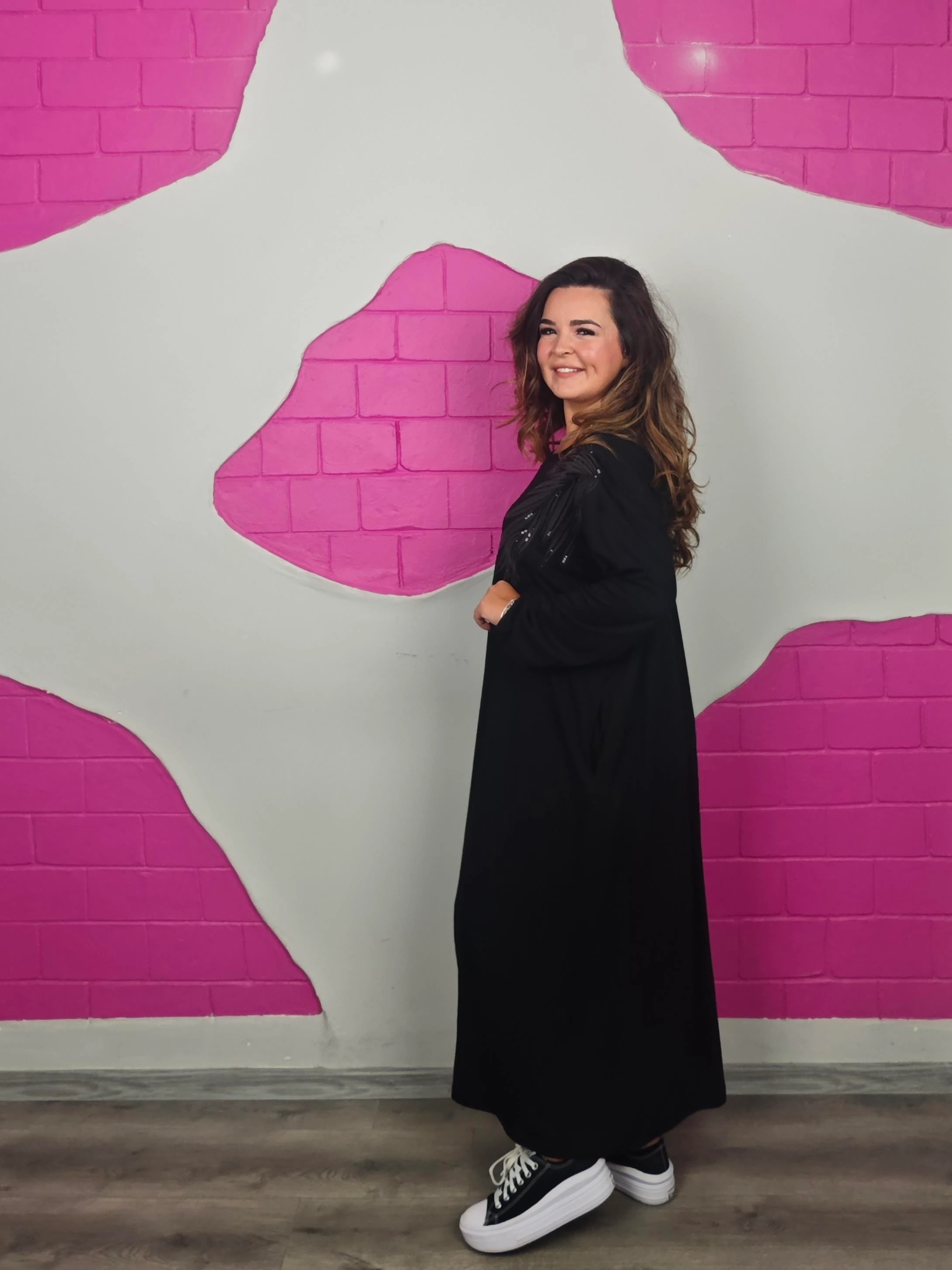 BÜYÜK BEDEN BATTAL SİYAH YAPRAKLI ELBİSE