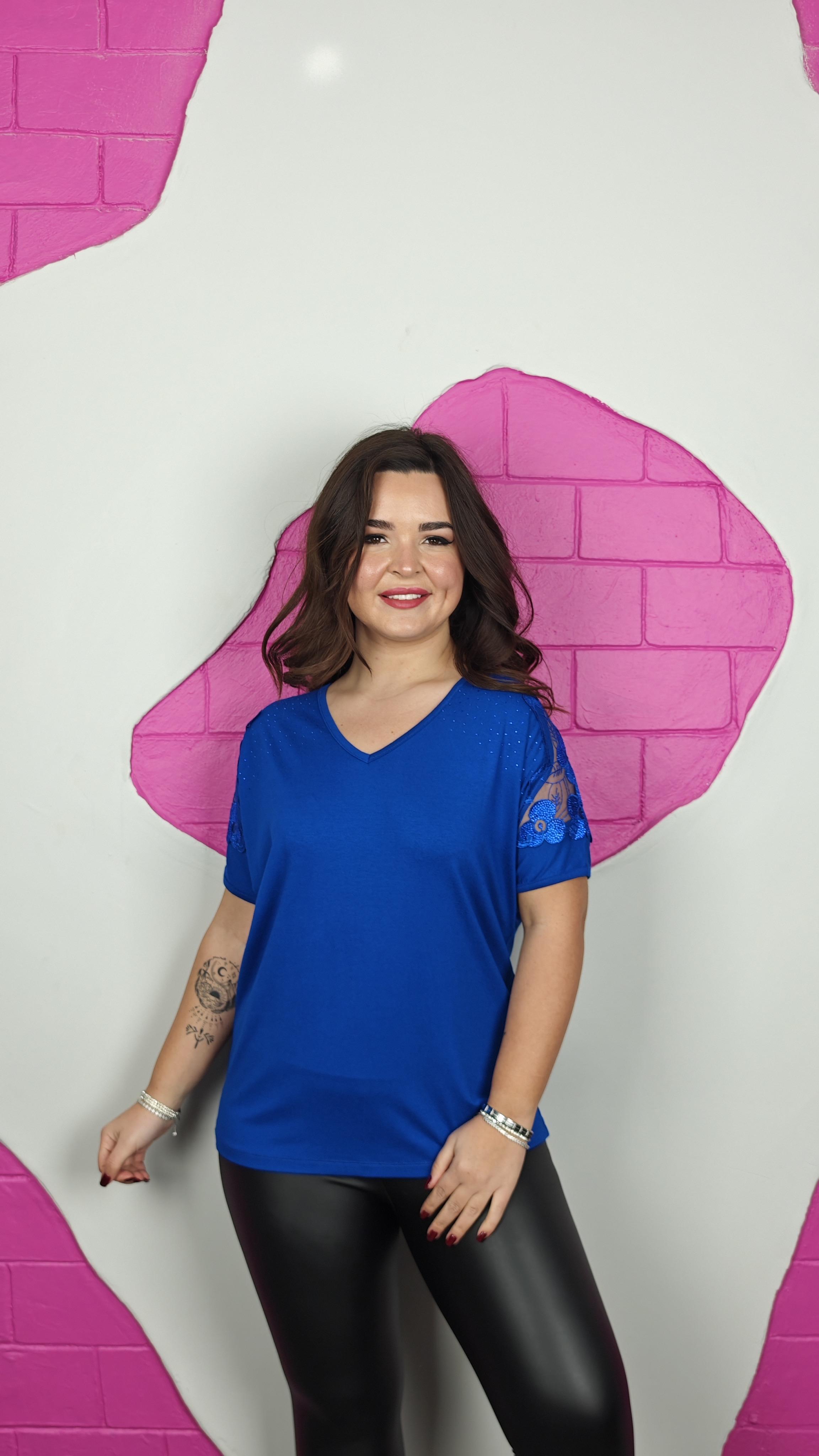 BÜYÜK BEDEN SAKS OMUZ DEKOLTELİ BLUZ