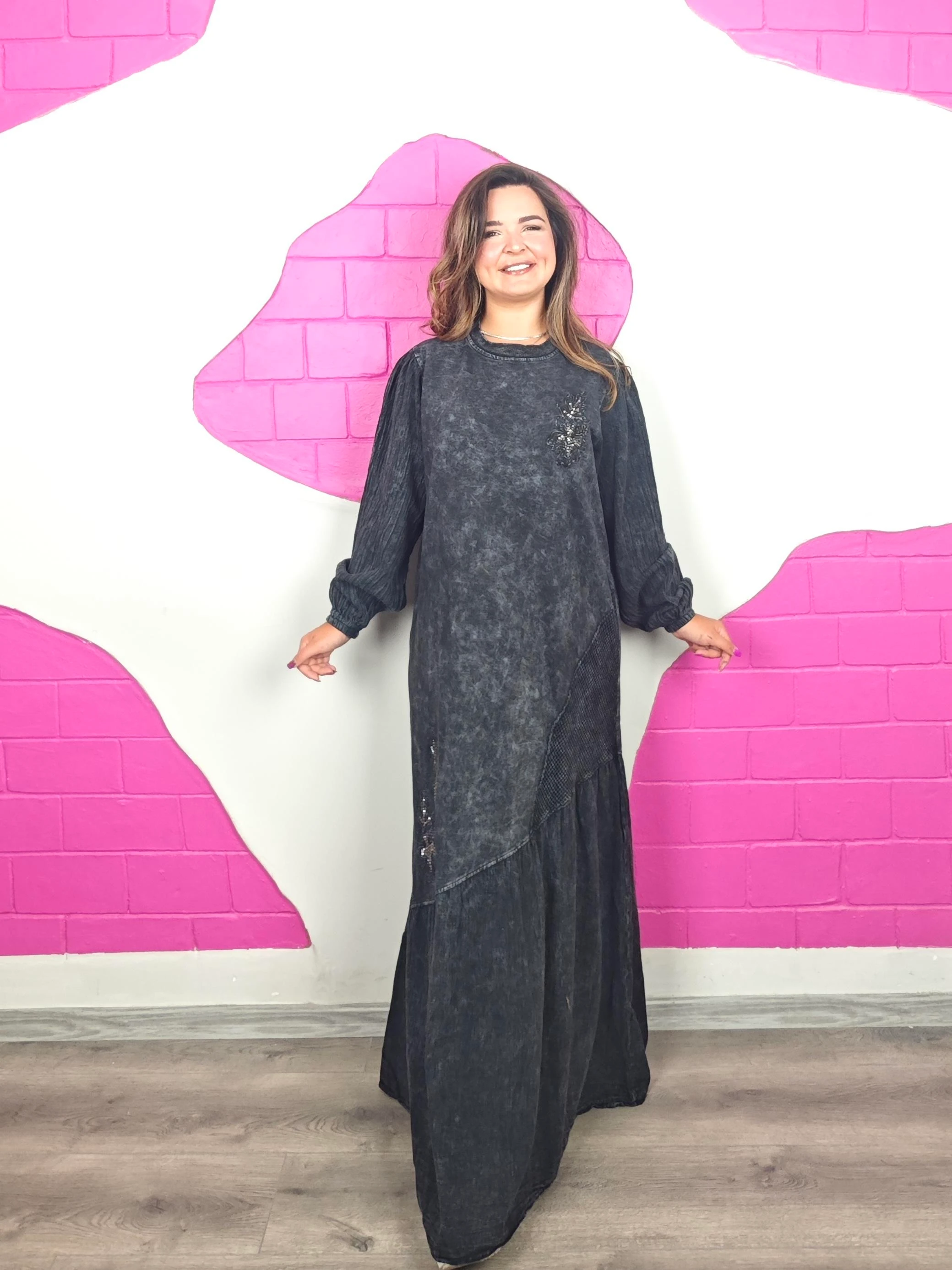 BÜYÜK BEDEN YIKAMALI FIRFIRLI ANTRASİT ELBİSE