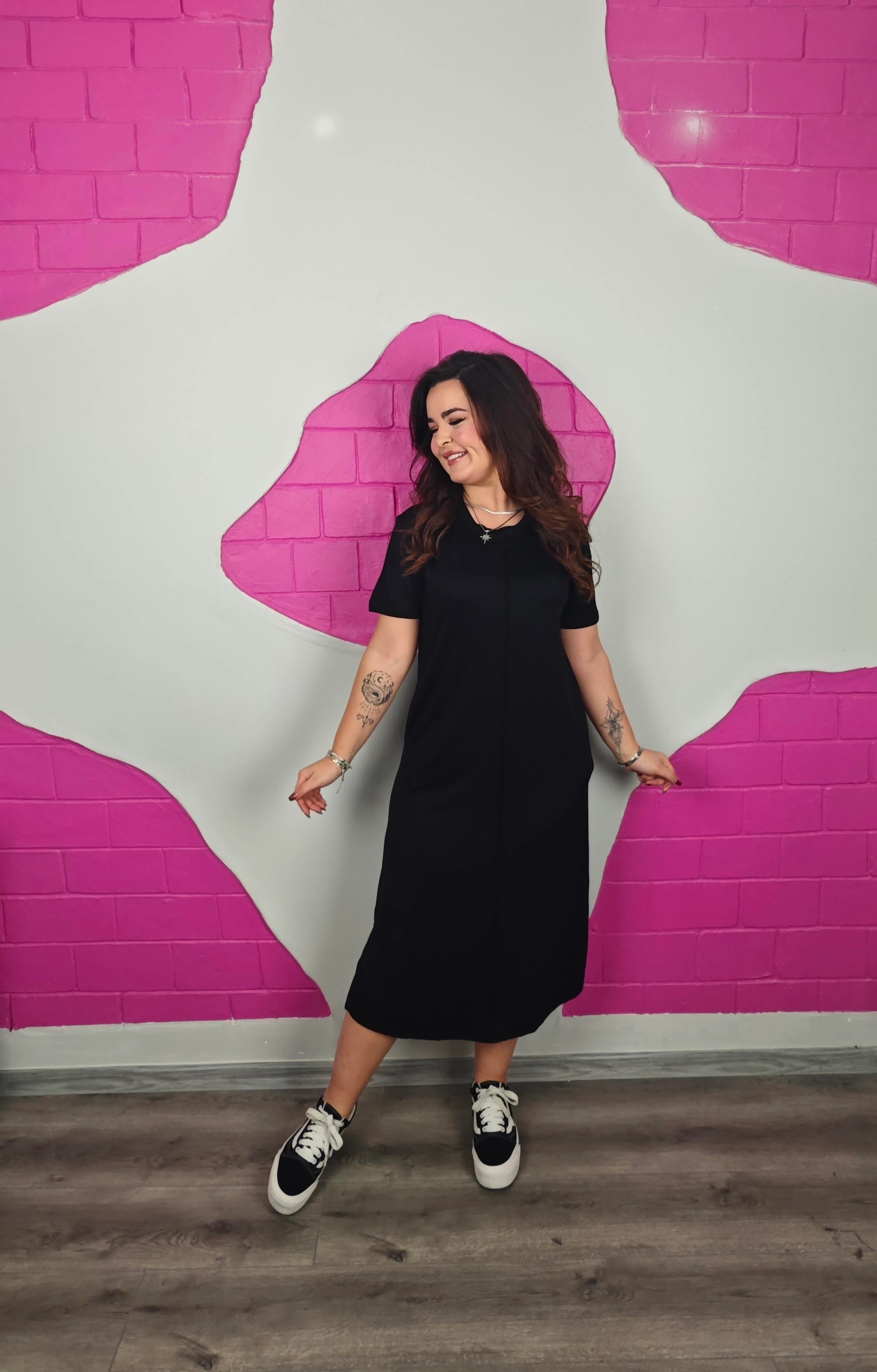 BÜYÜK BEDEN SİYAH ÇIMALI ELBİSE