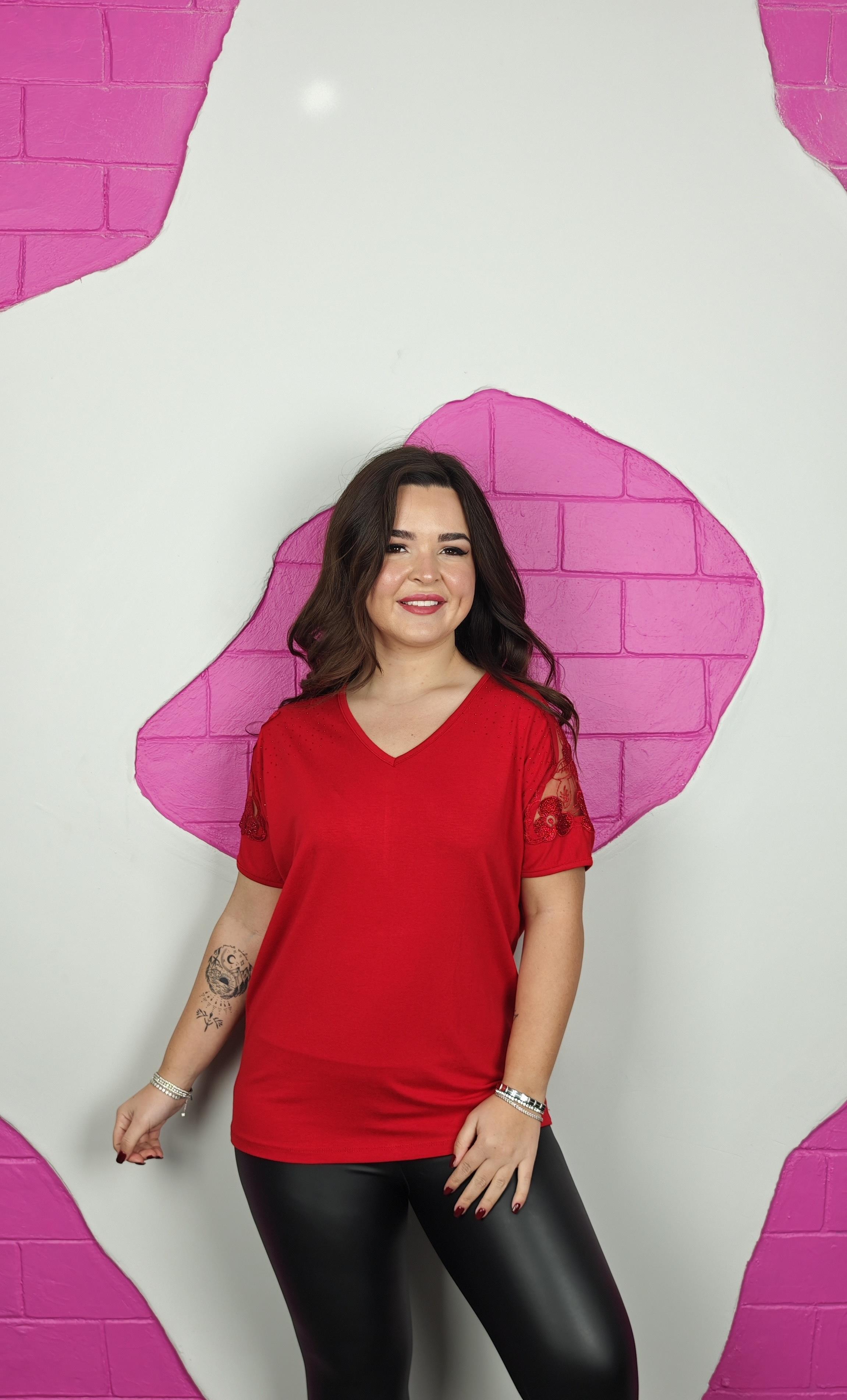 BÜYÜK BEDEN KIRMIZI OMUZ DEKOLTELİ BLUZ