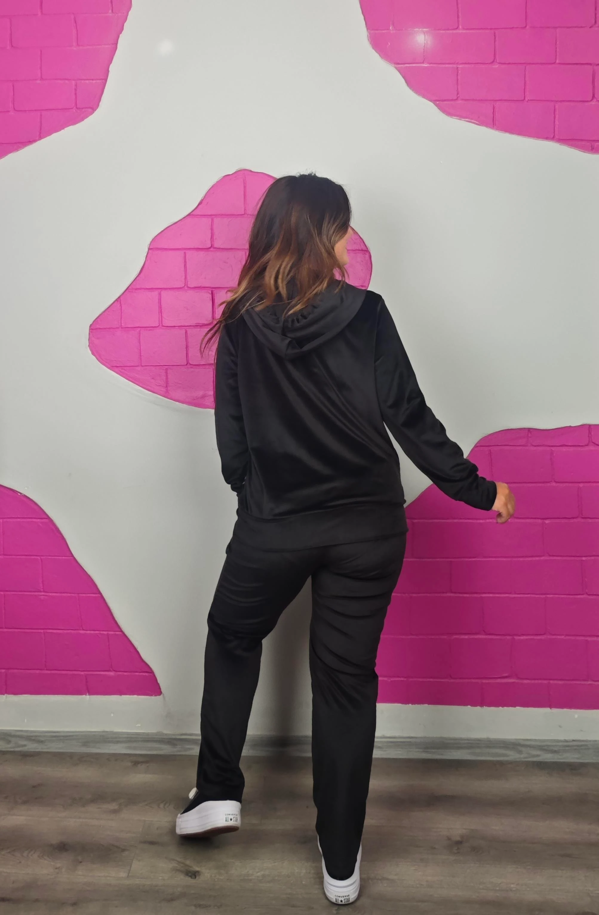 BÜYÜK BEDEN TAŞLI FERMUARLI KADİFE TAKIM