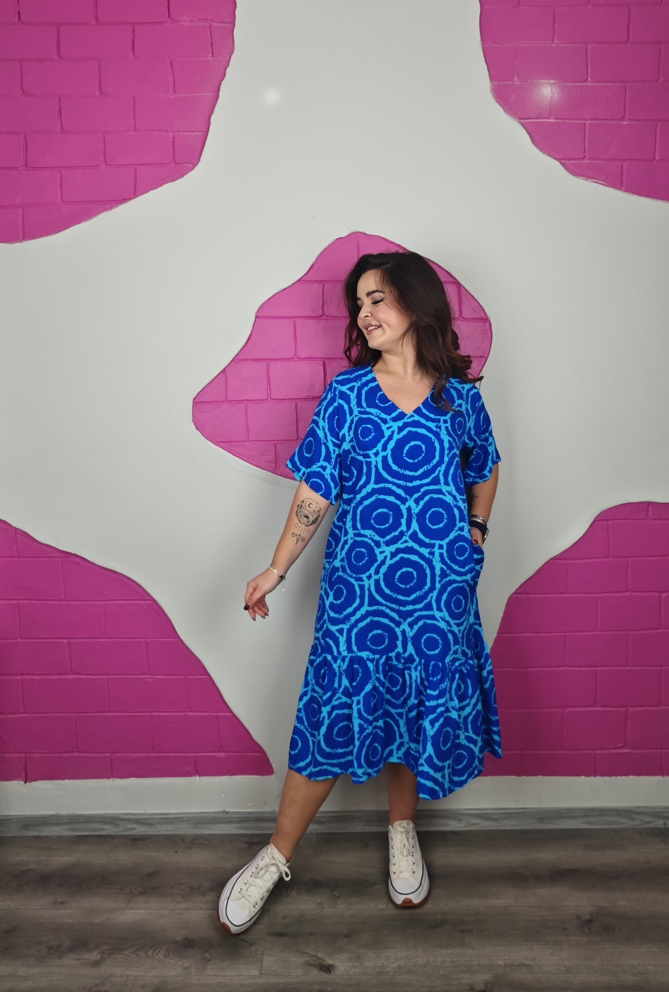 HALKA DESEN MAVİ FIRFIRLI ELBİSE