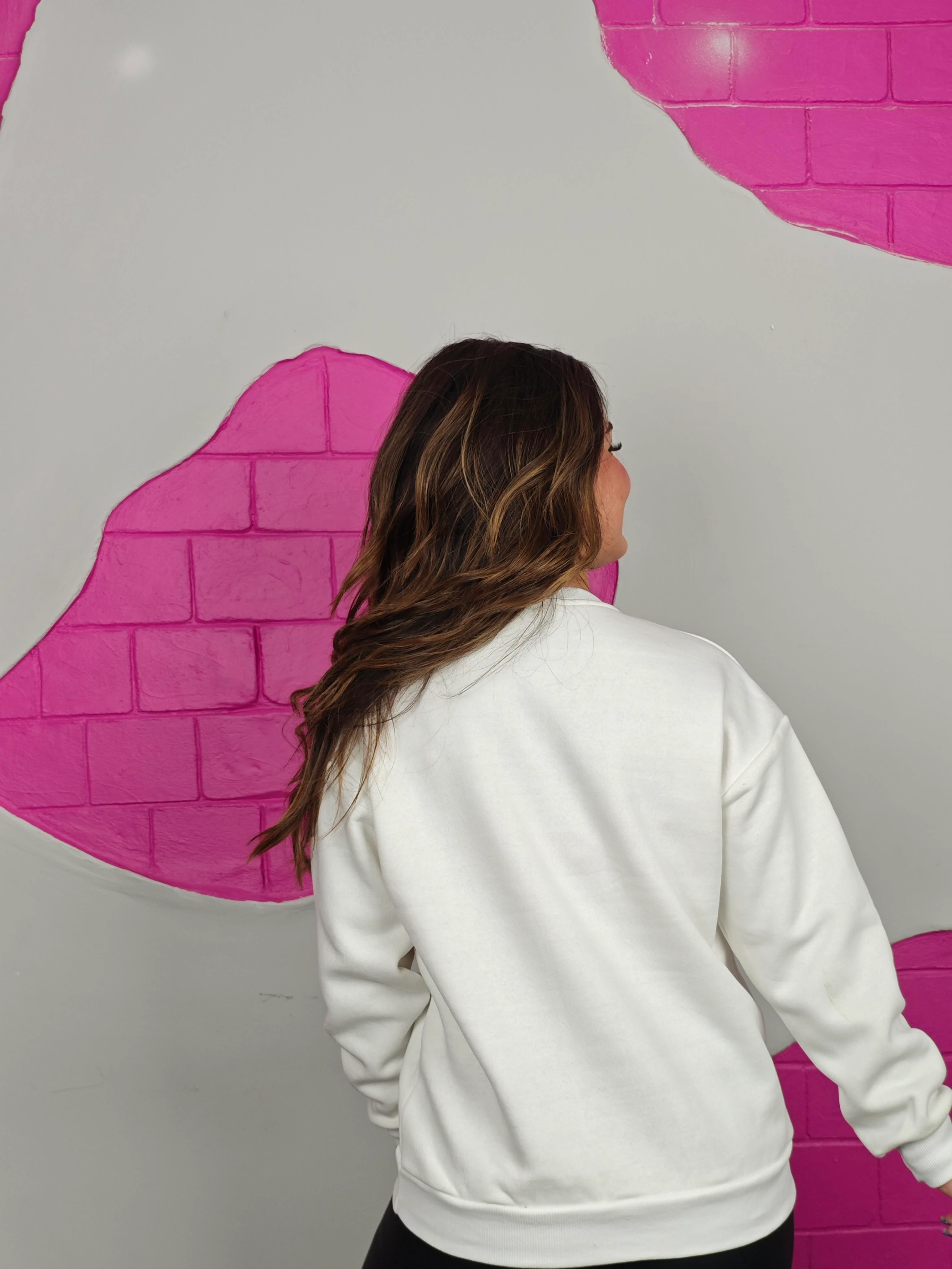 BÜYÜK BEDEN EKRU KÖPEK NAKIŞLI SWEATSHIRT