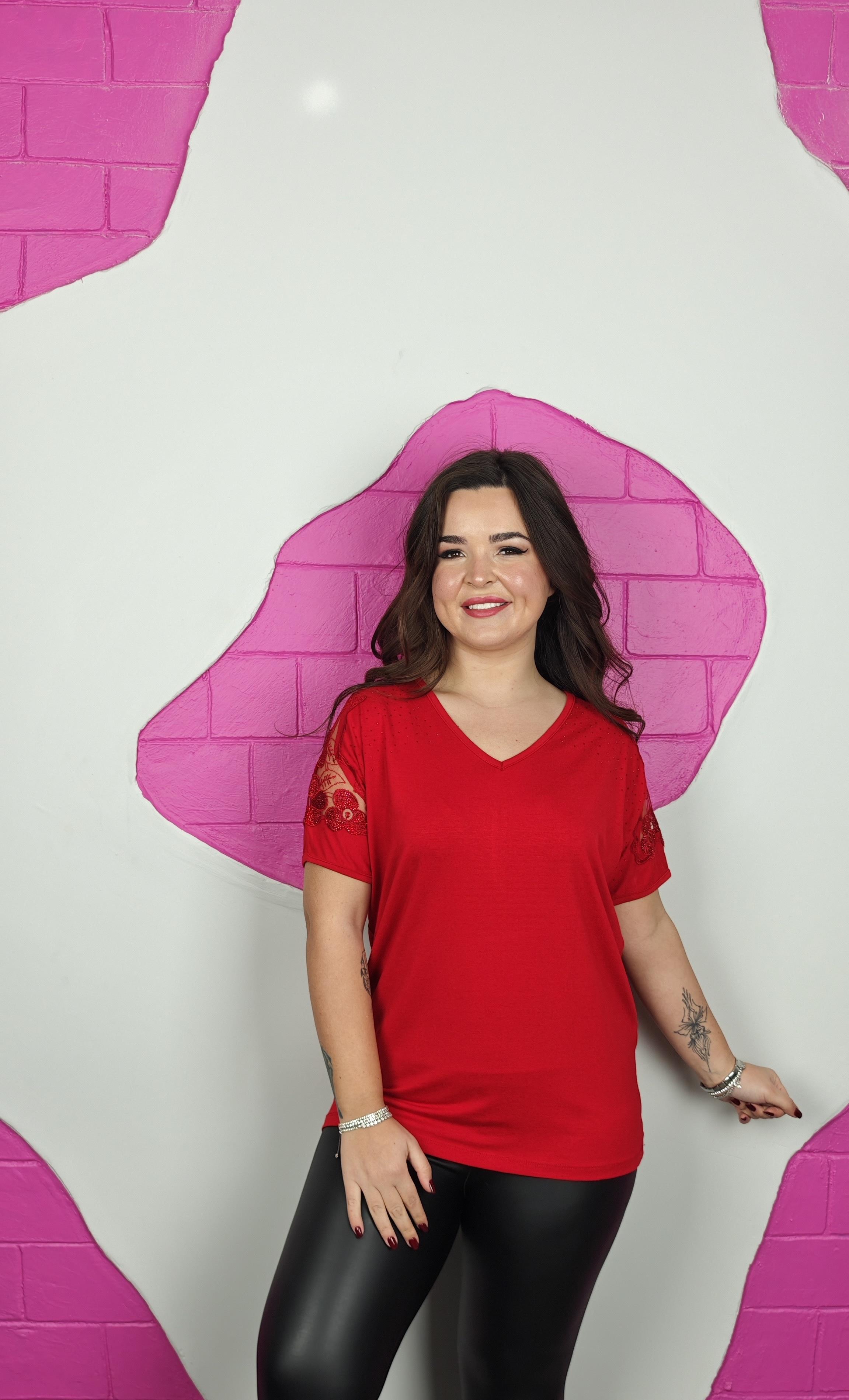 BÜYÜK BEDEN KIRMIZI OMUZ DEKOLTELİ BLUZ