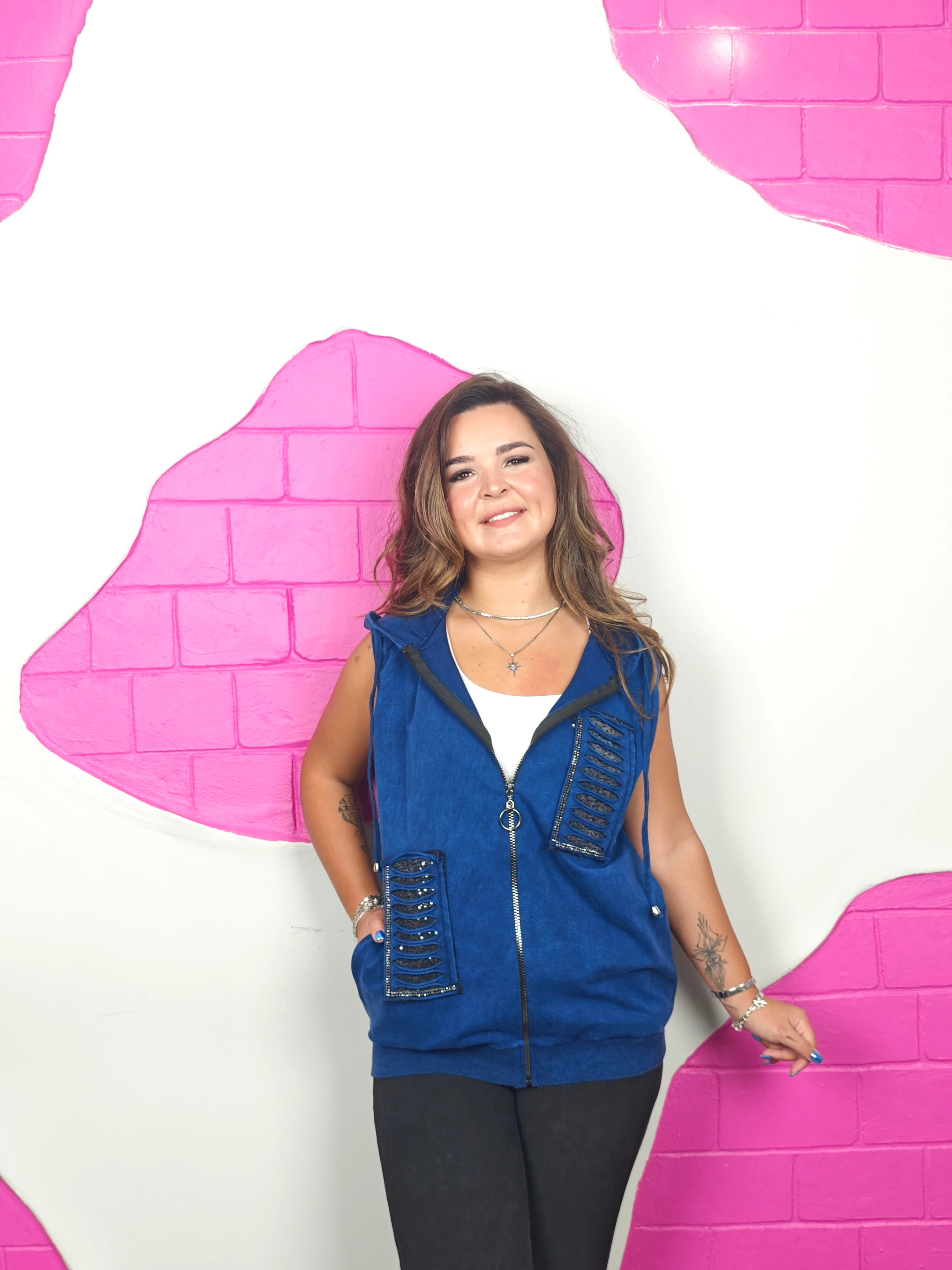 BÜYÜK BEDEN PAYETLİ KAPÜŞONLU LACİVERT YELEK24 EYLÜL KARGO ÖN SİPARİŞ