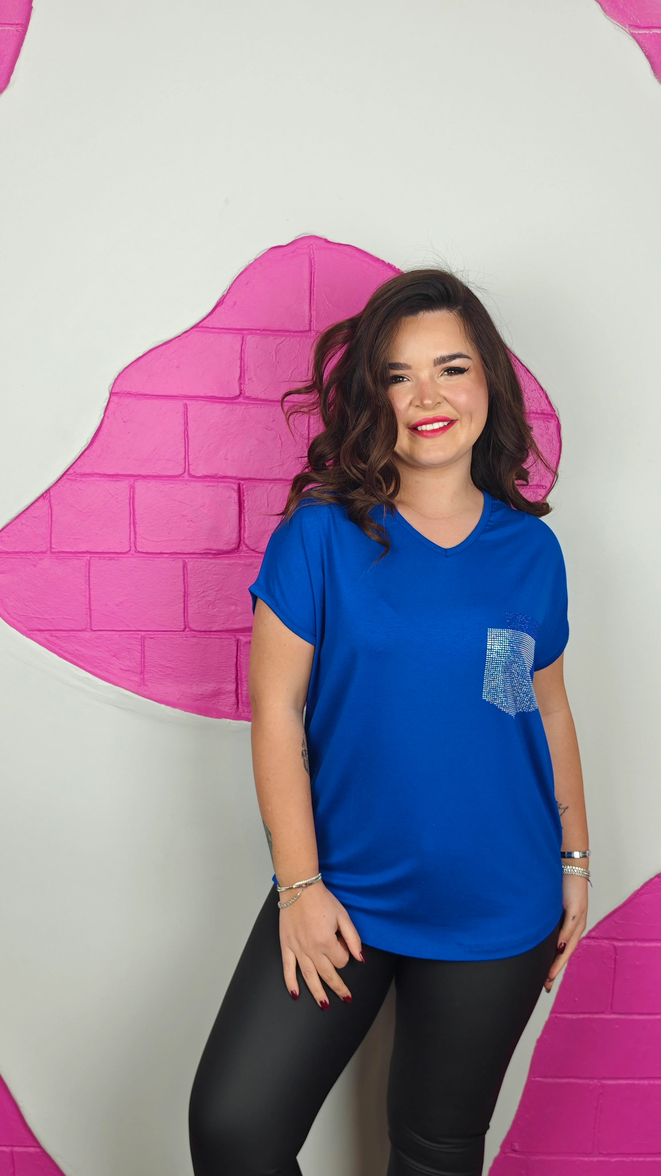 BÜYÜK BEDEN SAKS CEBİ TAŞLI BLUZ