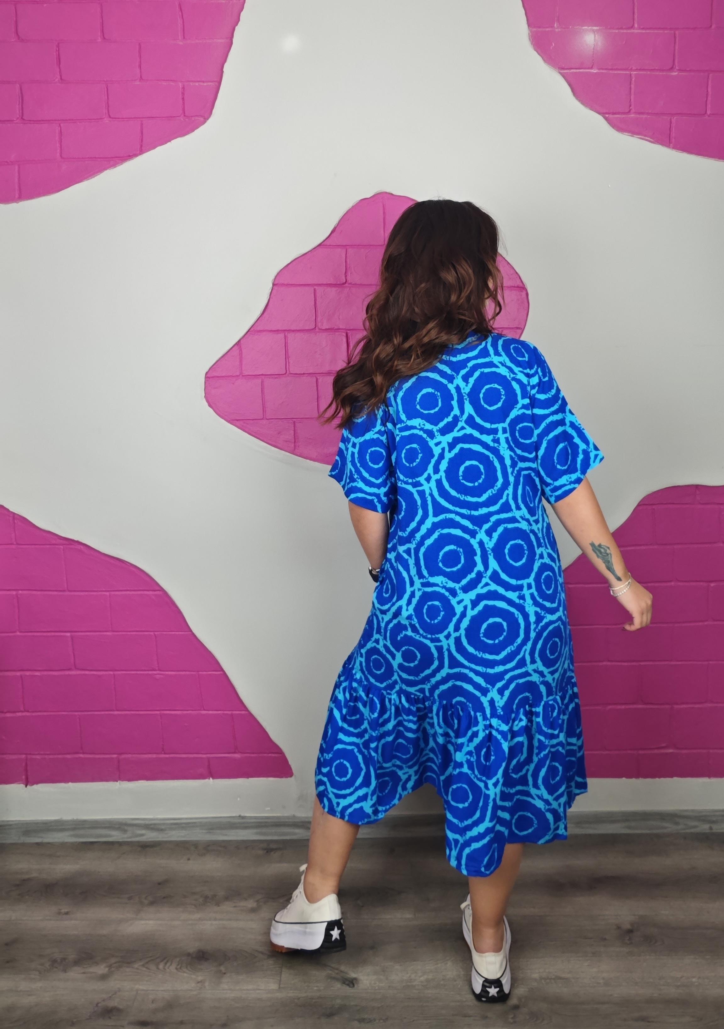 HALKA DESEN MAVİ FIRFIRLI ELBİSE