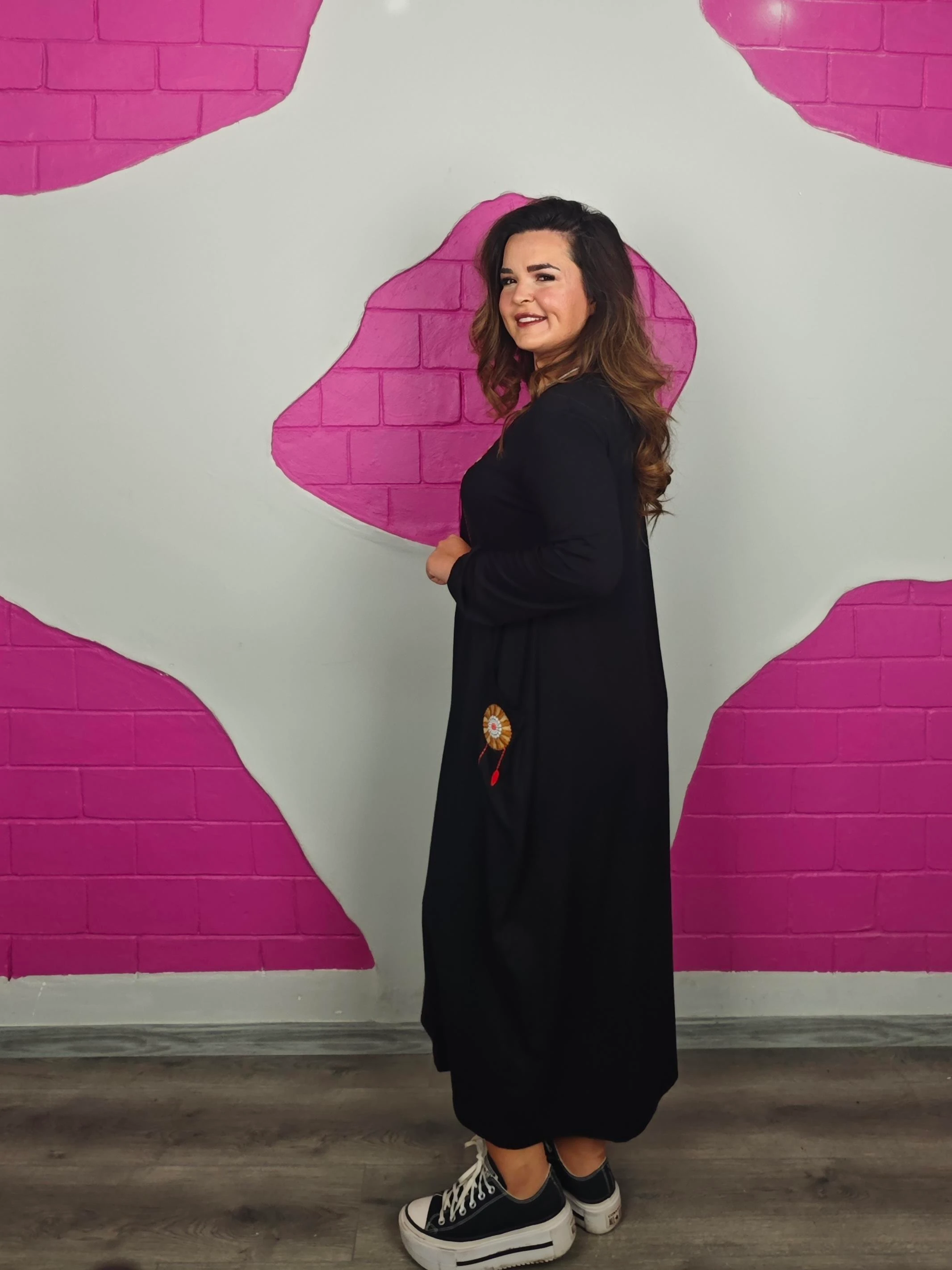 BÜYÜK BEDEN UZUN KOL NAKIŞLI ELBİSE