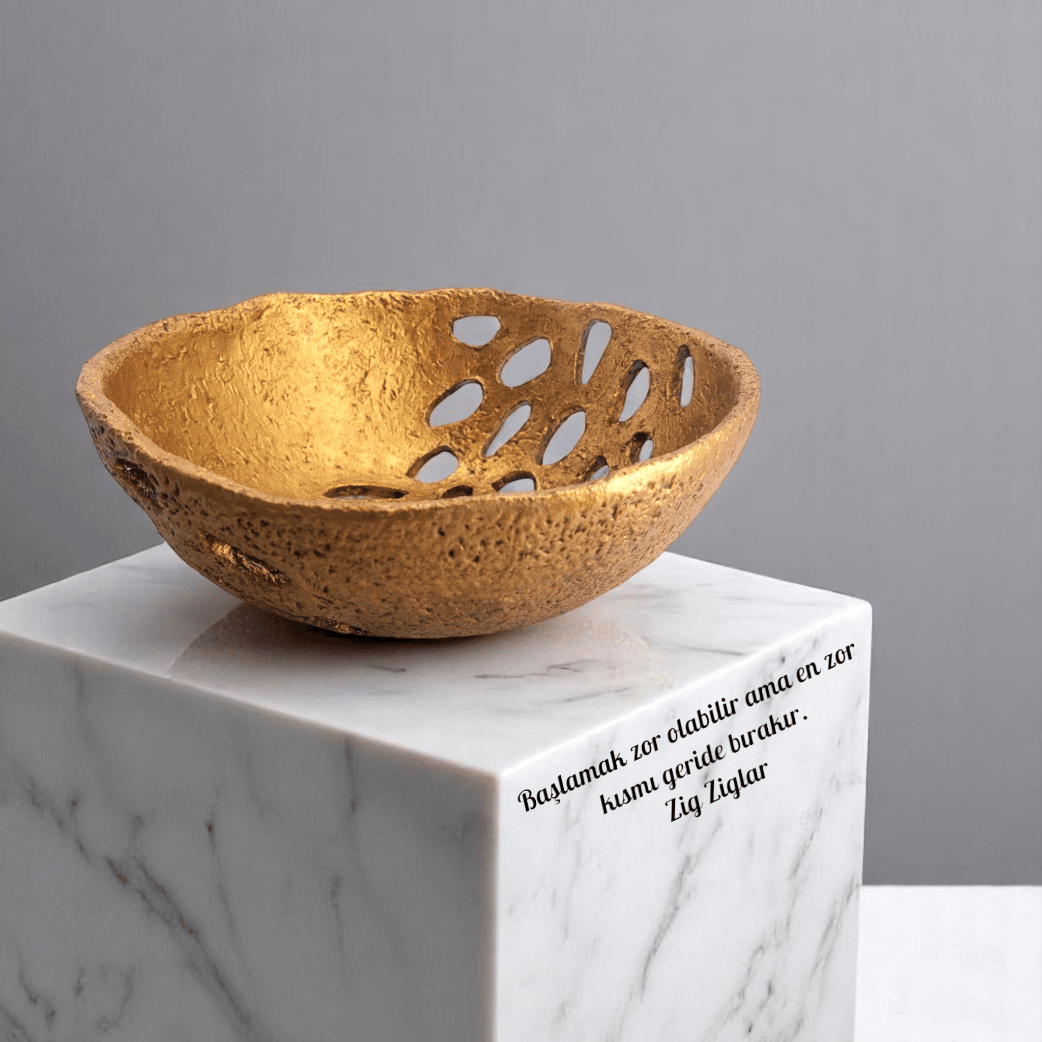 Antik Altın Oymalı Stonware Dekoratif Tabak TBK07 